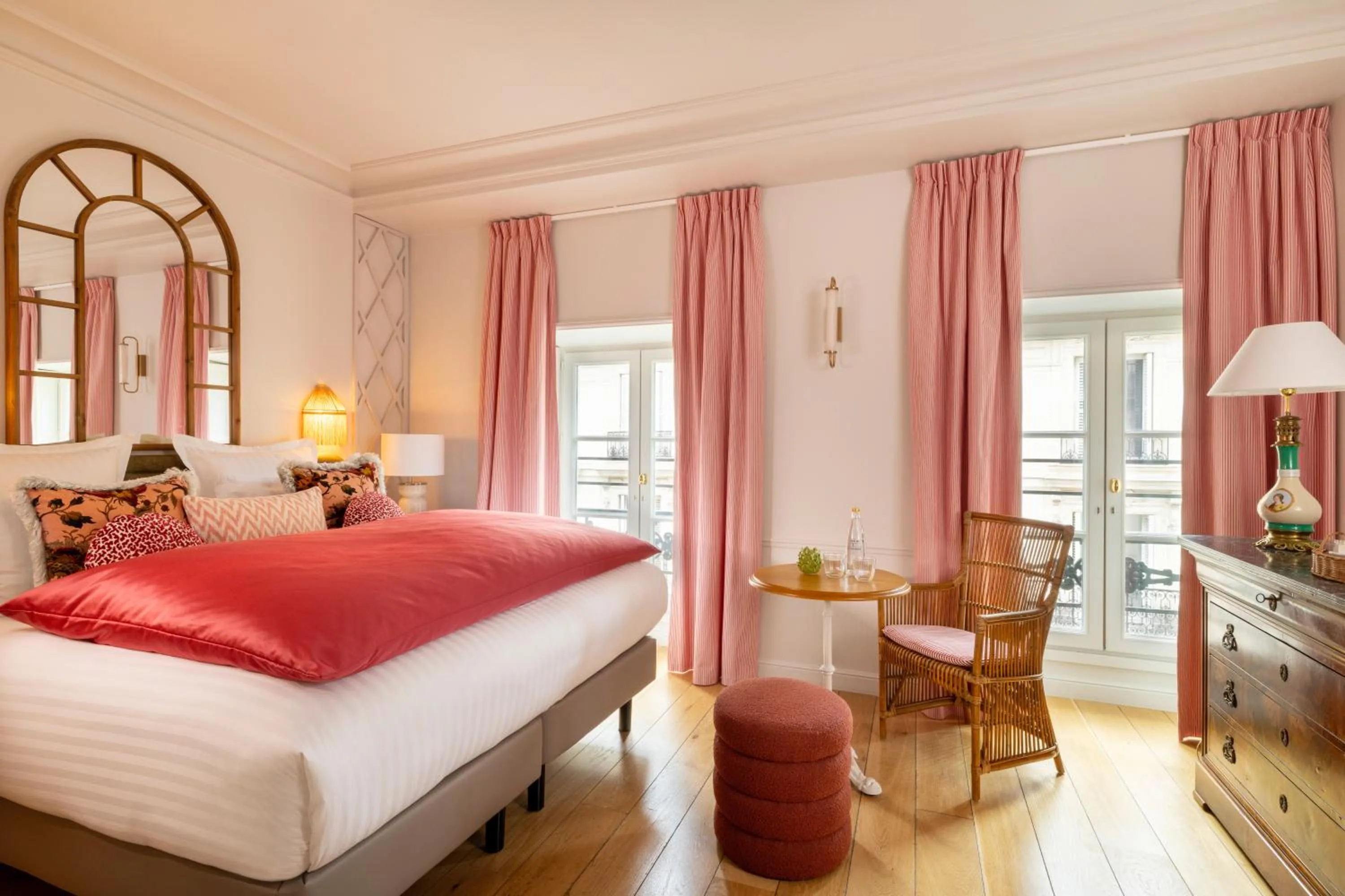 Bedroom, Bed in Hôtel Le Lavoisier & Spa