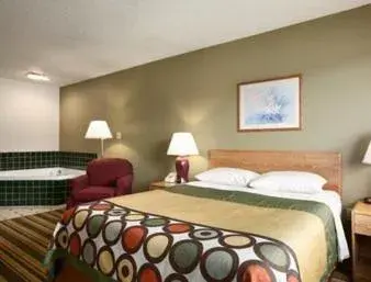 Photo of the whole room, Bed in Super 8 by Wyndham Houghton Photo of the whole room, Bed in Super 8 by Wyndham Houghton