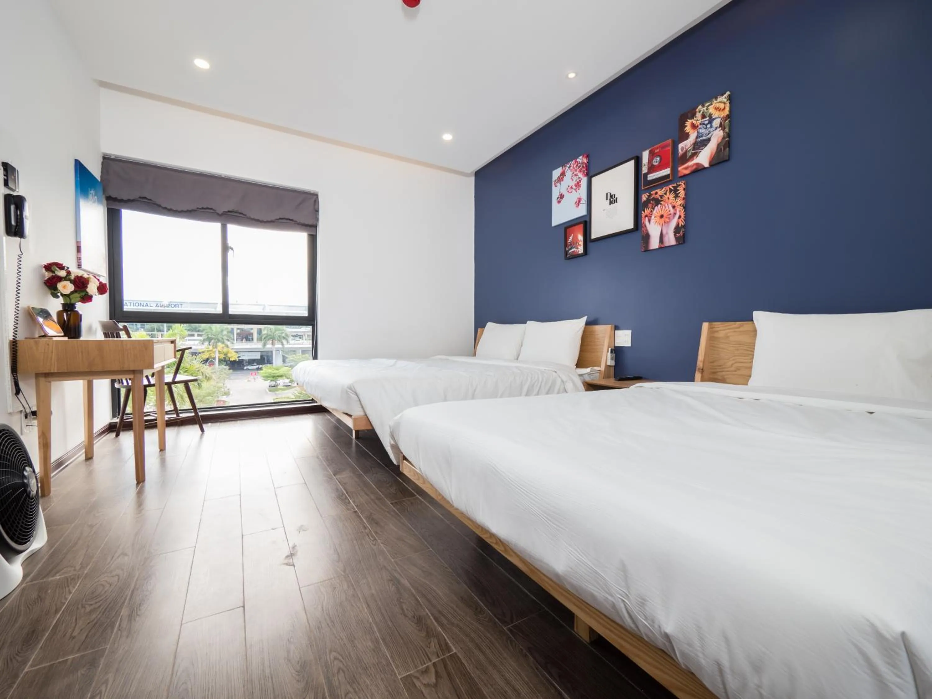 Photo of the whole room, Bed in Wings House