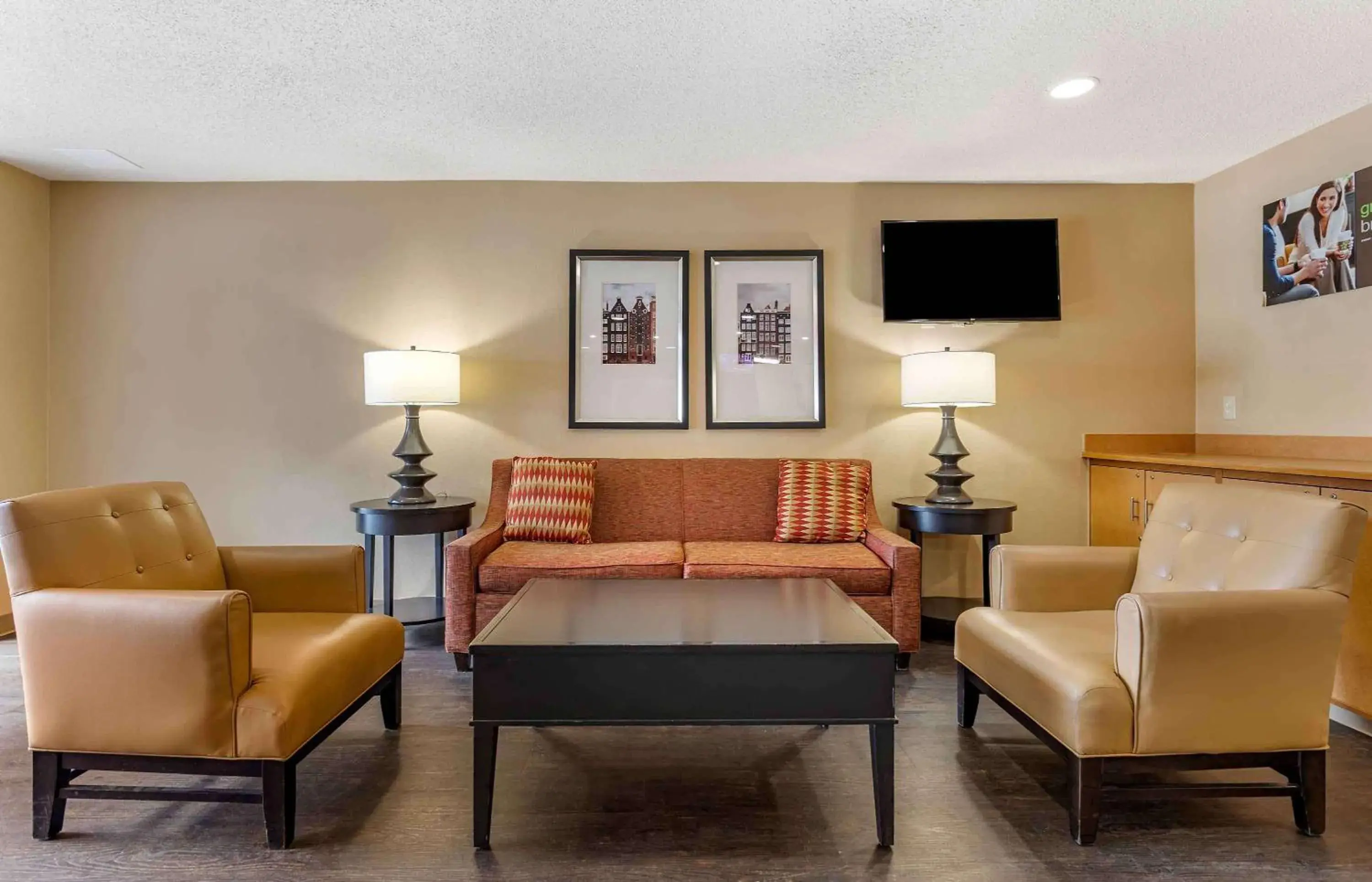 Lobby or reception in Extended Stay America Suites - Houston - Med Ctr - NRG Park - Kirby Lobby or reception in Extended Stay America Suites - Houston - Med Ctr - NRG Park - Kirby
