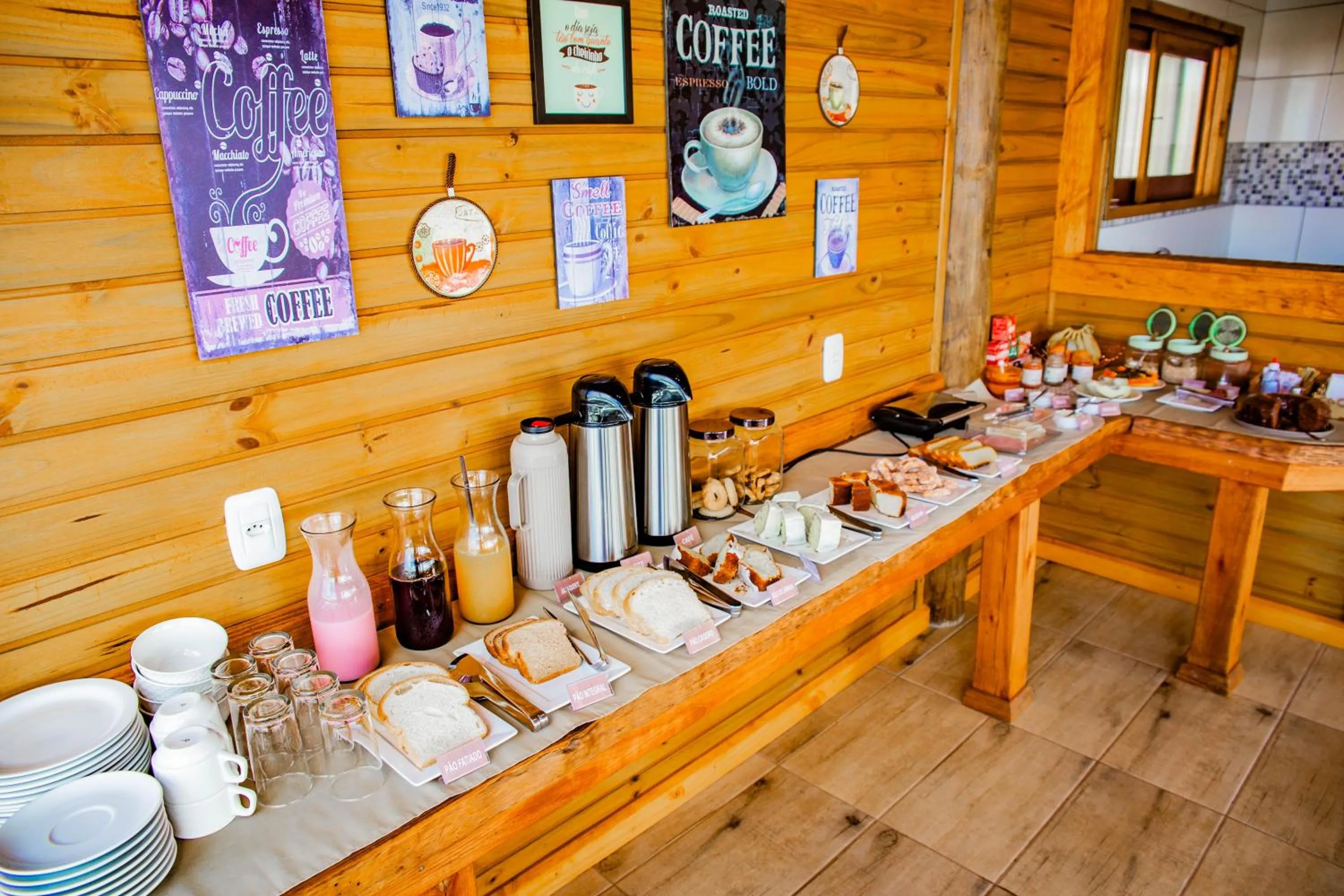 Buffet breakfast in Pousada Morada da Serra