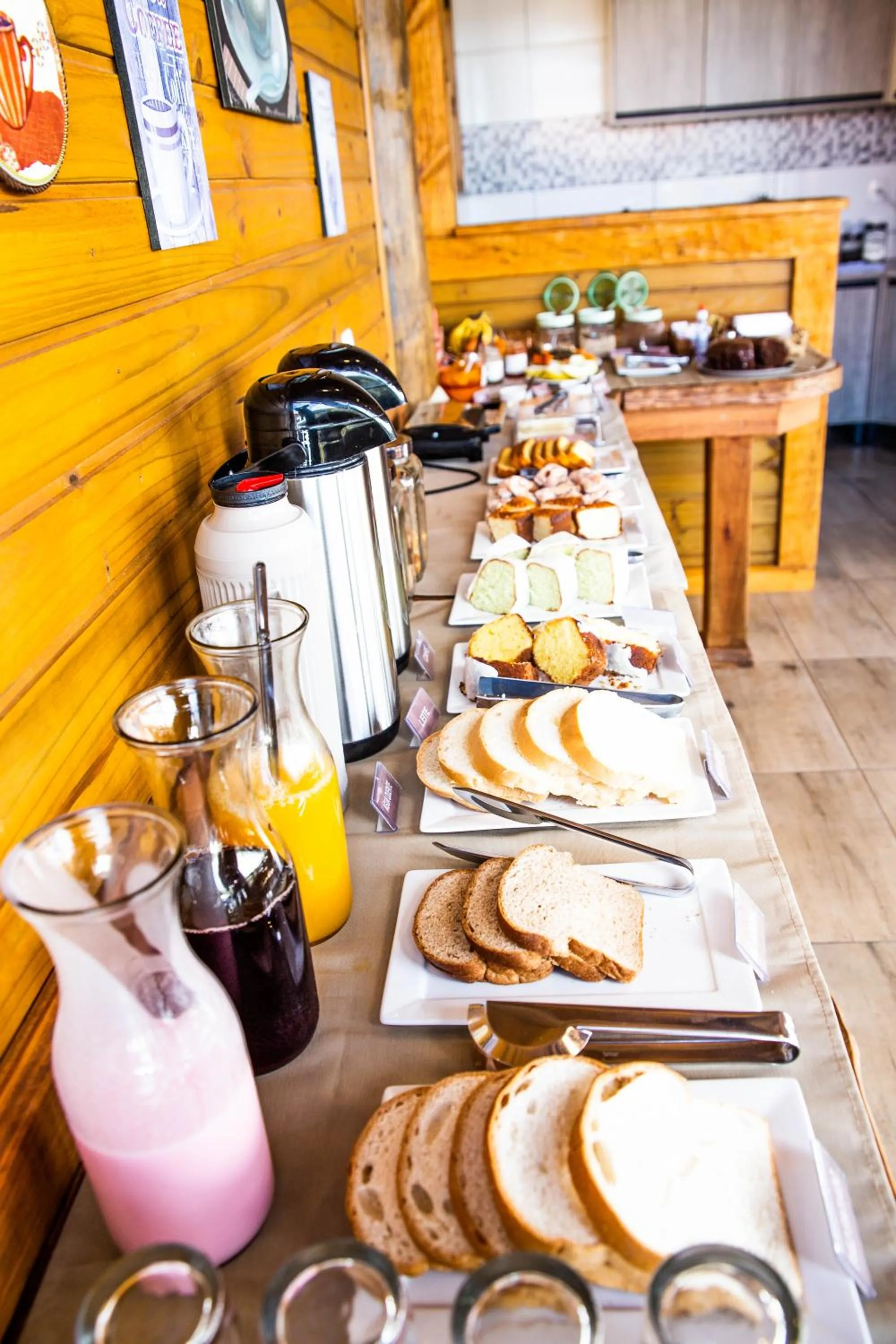 Buffet breakfast in Pousada Morada da Serra