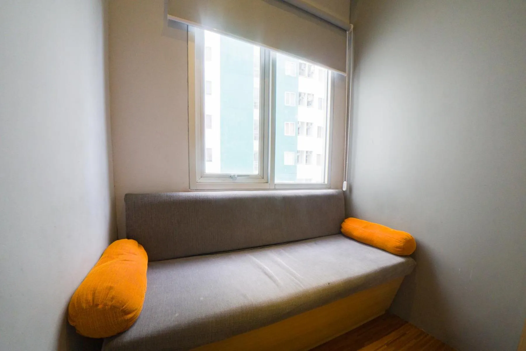 Bedroom, Bed in RedDoorz Apartment near Bundaran Satelit Surabaya