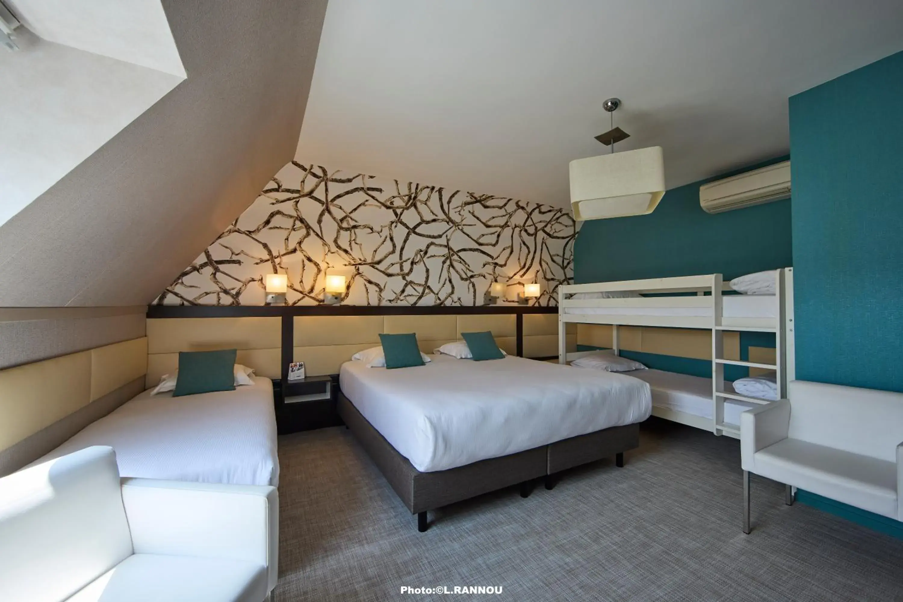 Bedroom, Bed in Quality Hotel La Marebaudière Vannes Centre Bedroom, Bed in Quality Hotel La Marebaudière Vannes Centre