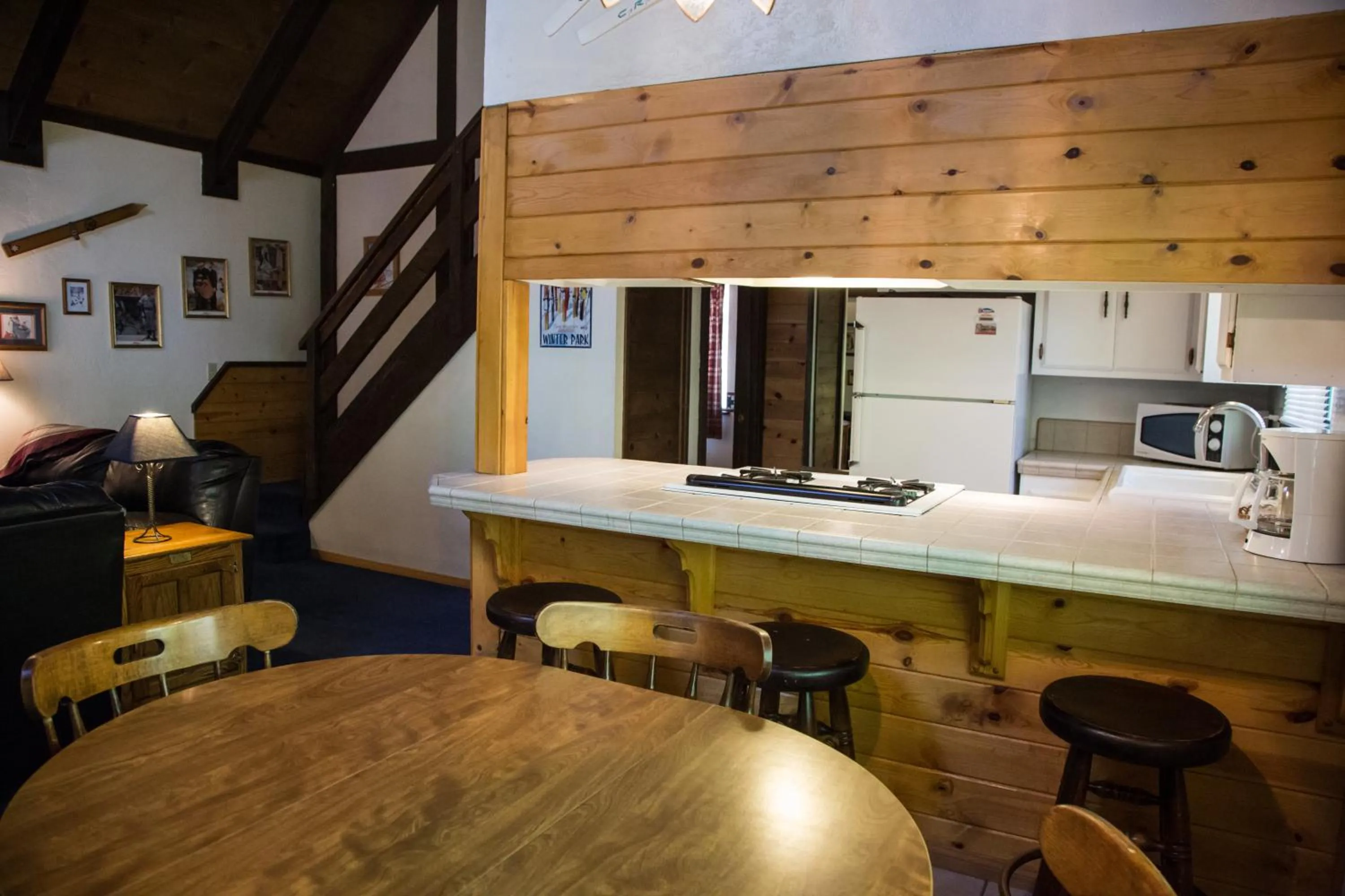 Dining area in Sleepy Forest Cottages