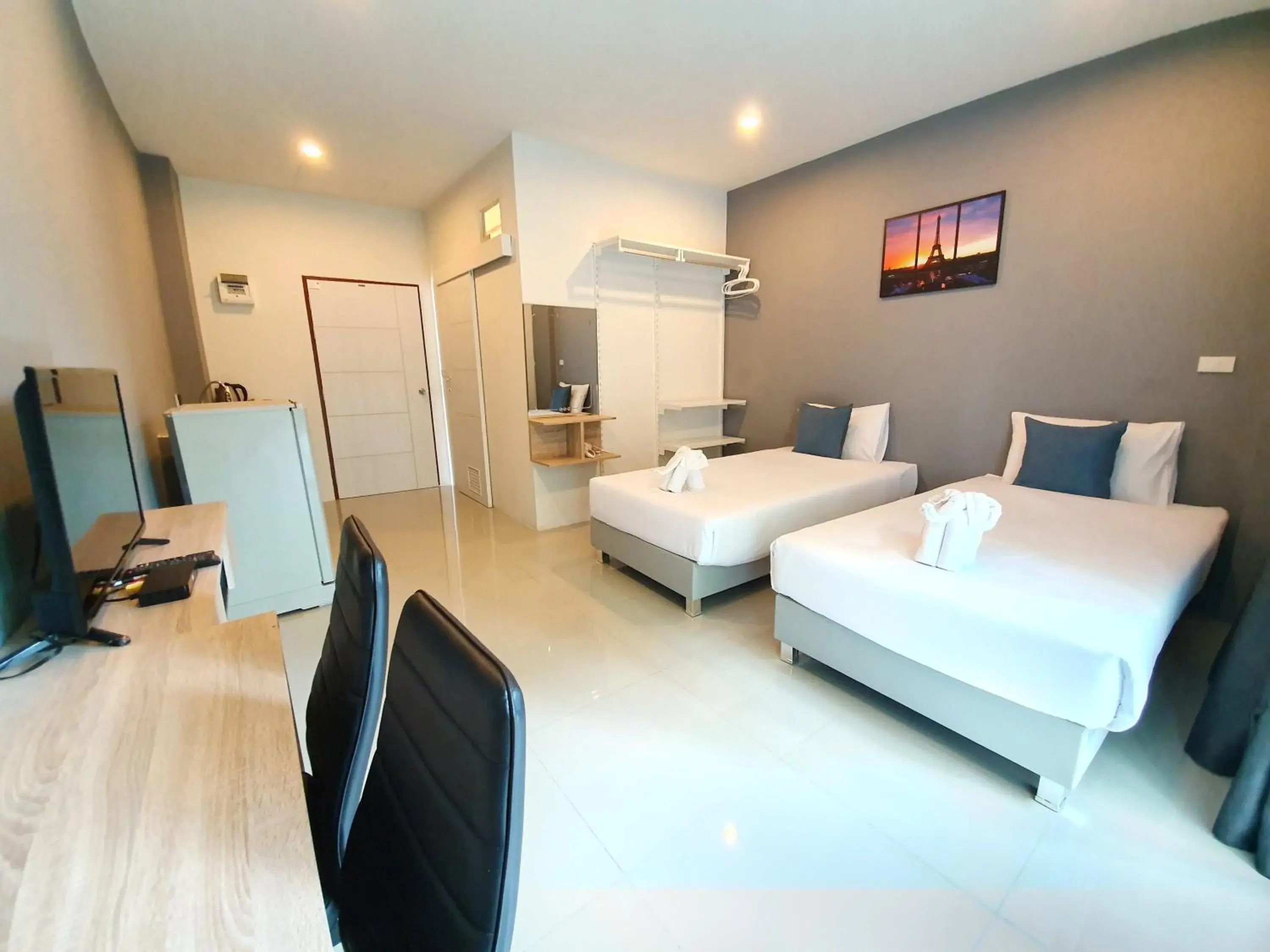 Photo of the whole room, Bed in Big Buddha Hillside Hotel Photo of the whole room, Bed in Big Buddha Hillside Hotel