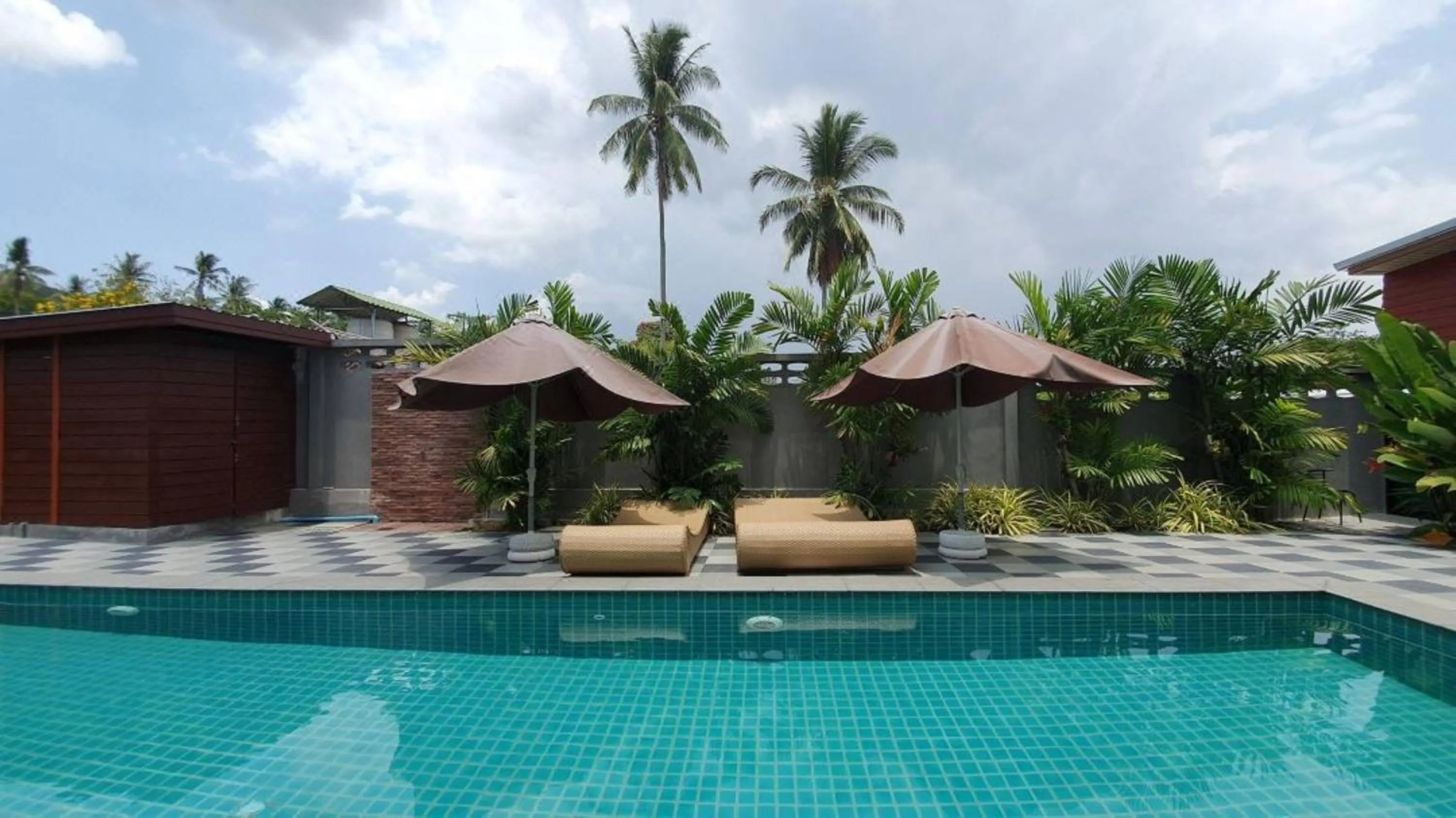 Swimming pool in Big Buddha Hillside Hotel