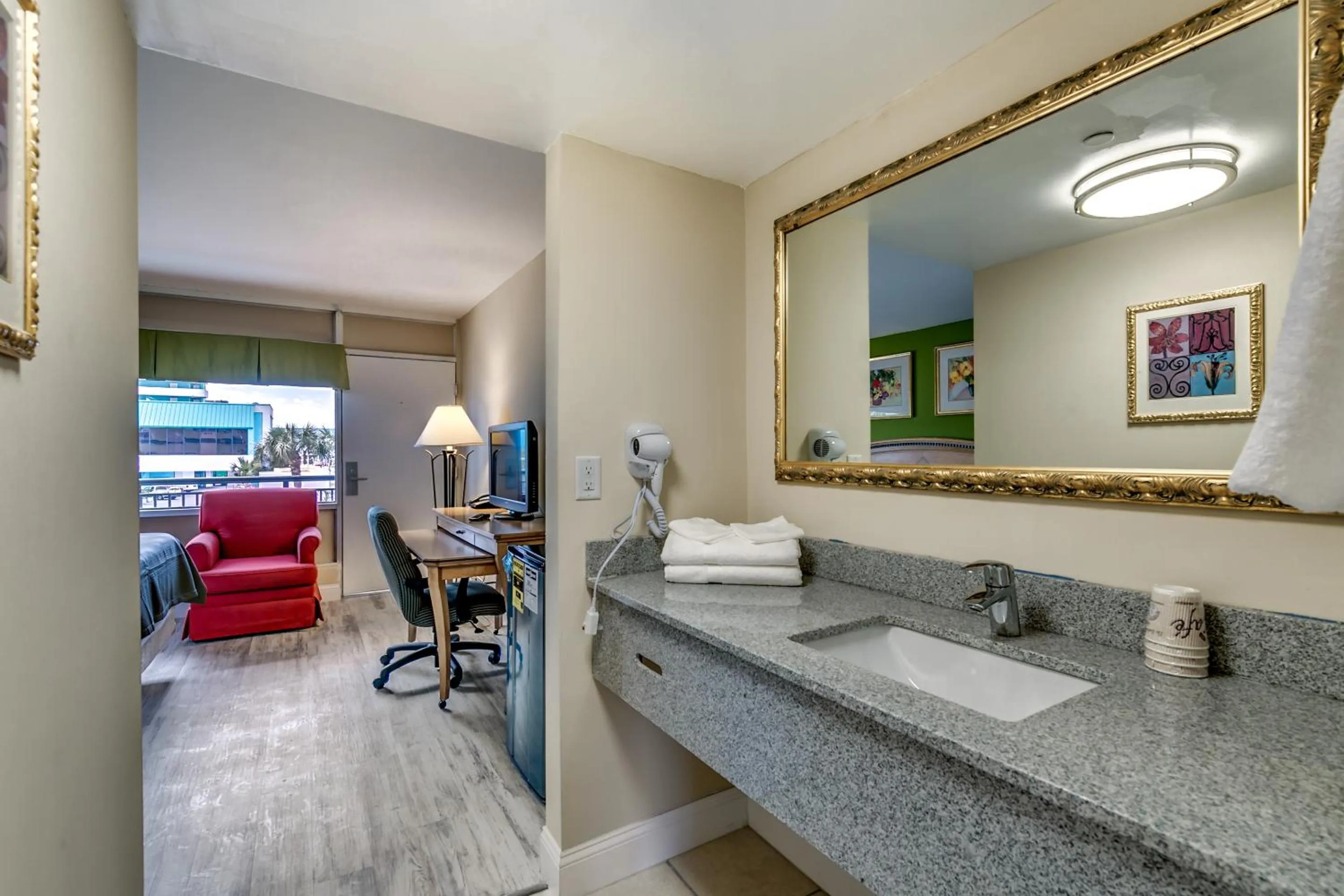 Bathroom in Beachcomber Inn & Suites