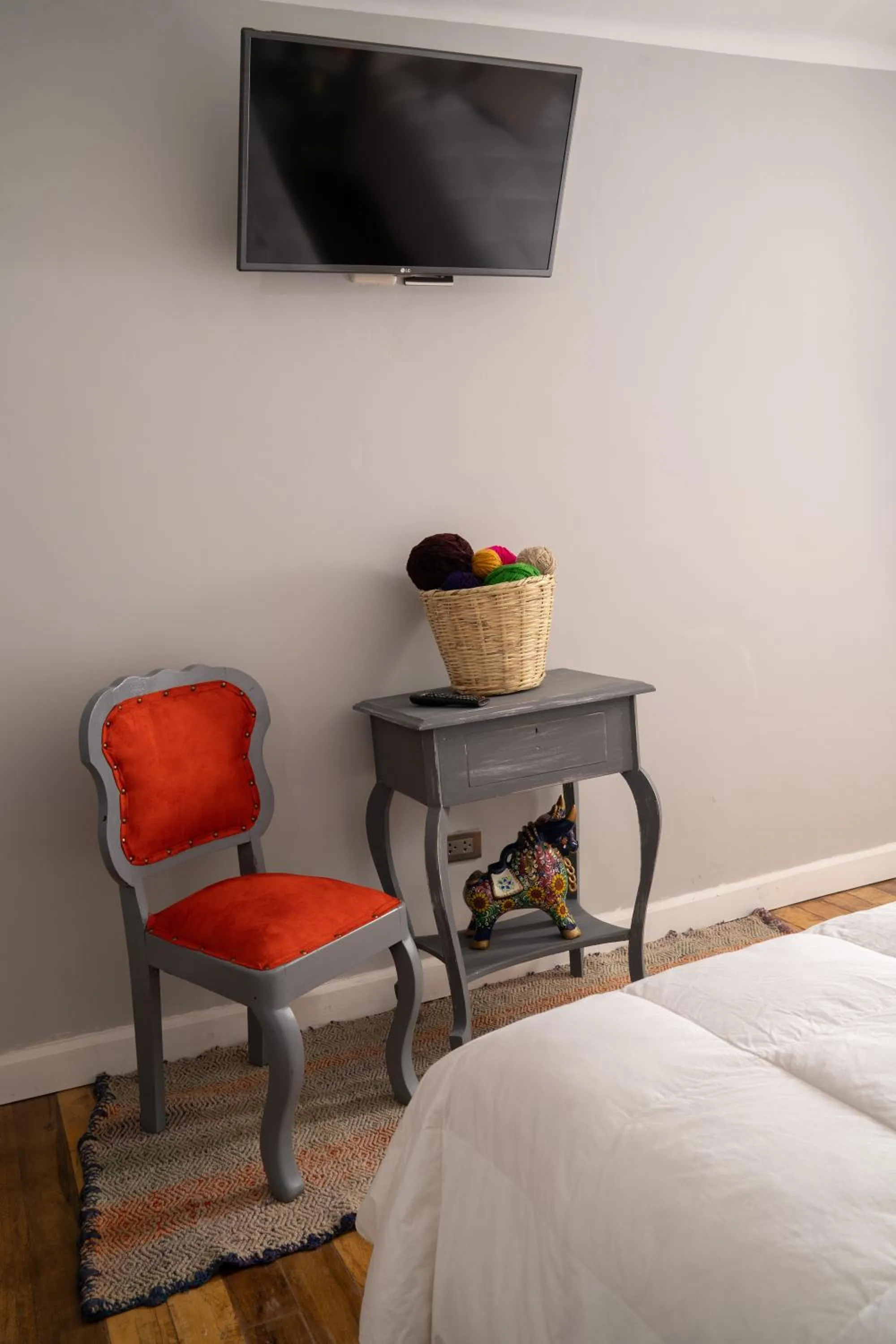 TV and multimedia, Bed in Home Garden Hotel