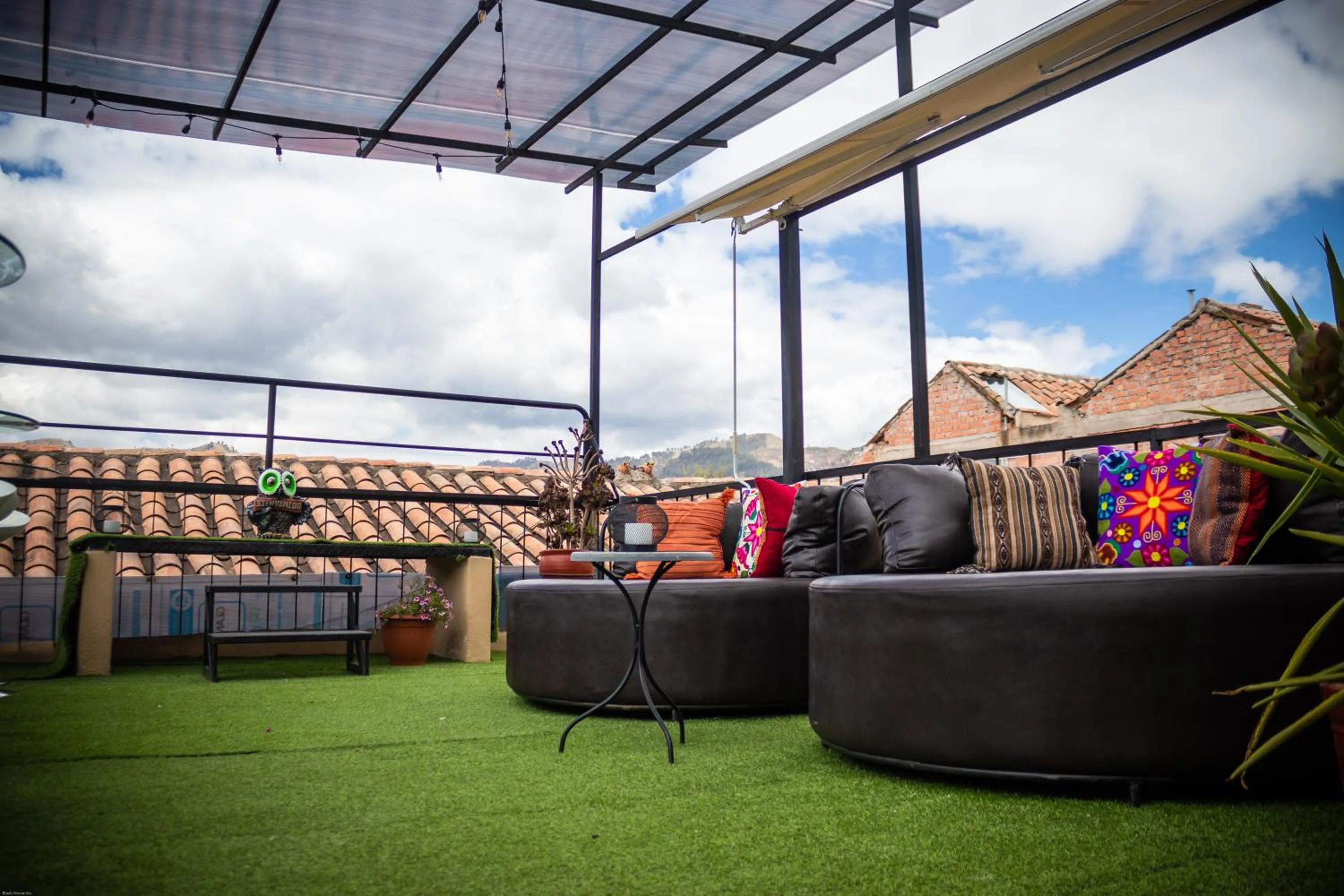 Restaurant/places to eat in Home Garden Hotel