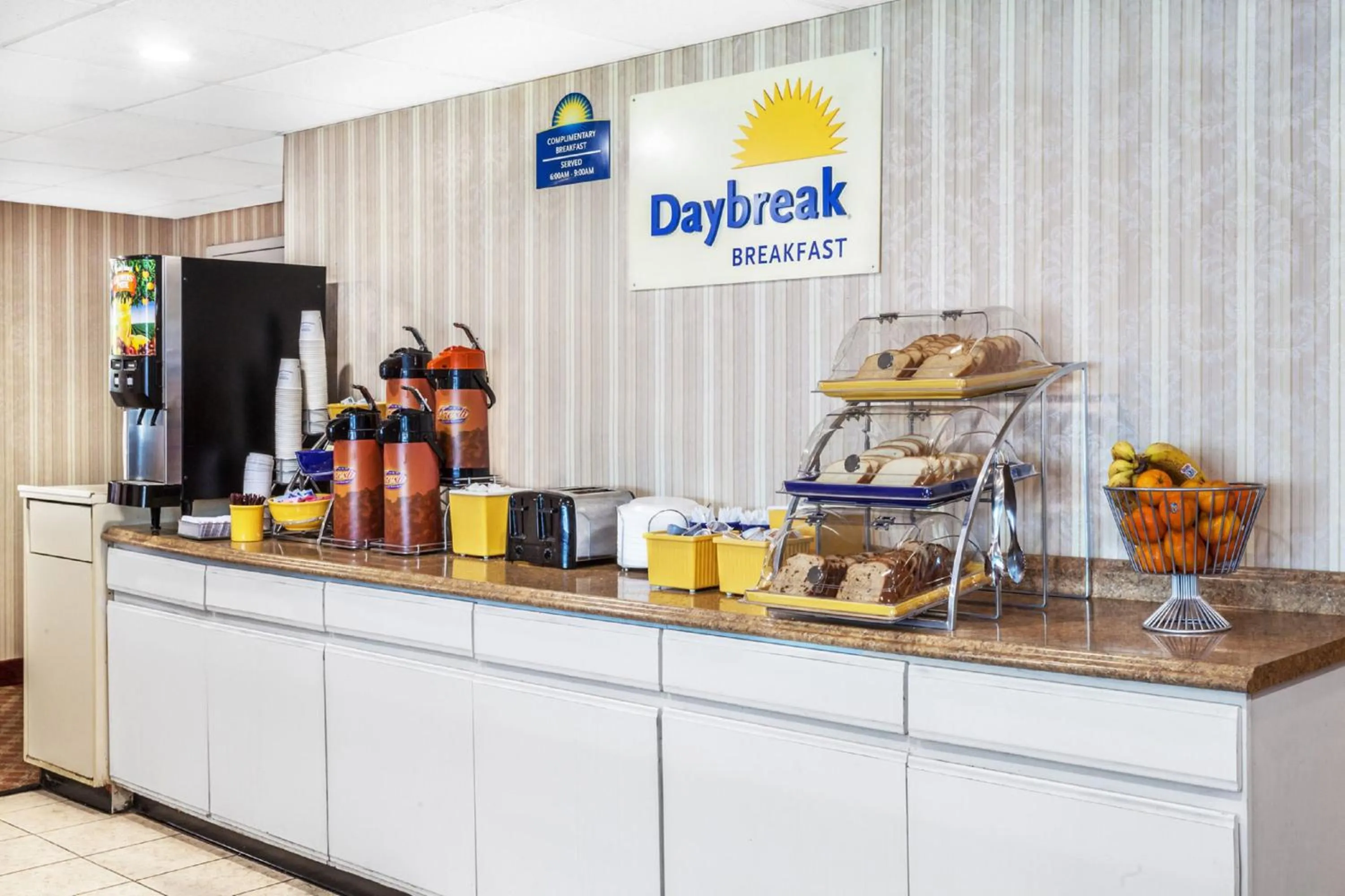 Restaurant/places to eat in Days Inn by Wyndham Scranton PA