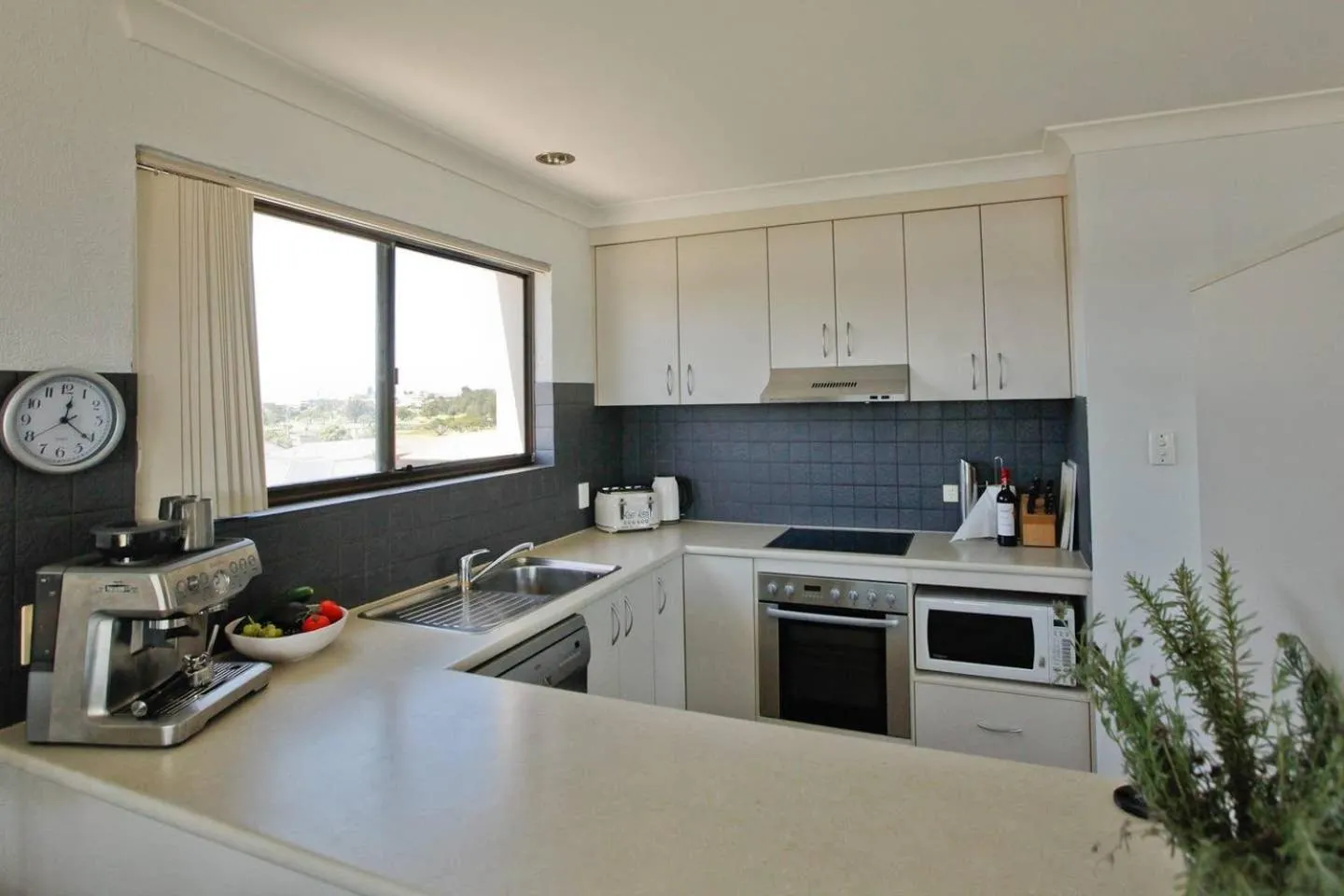 Kitchen or kitchenette in Penthouse Apartment - Amazing Views, Location & Luxury