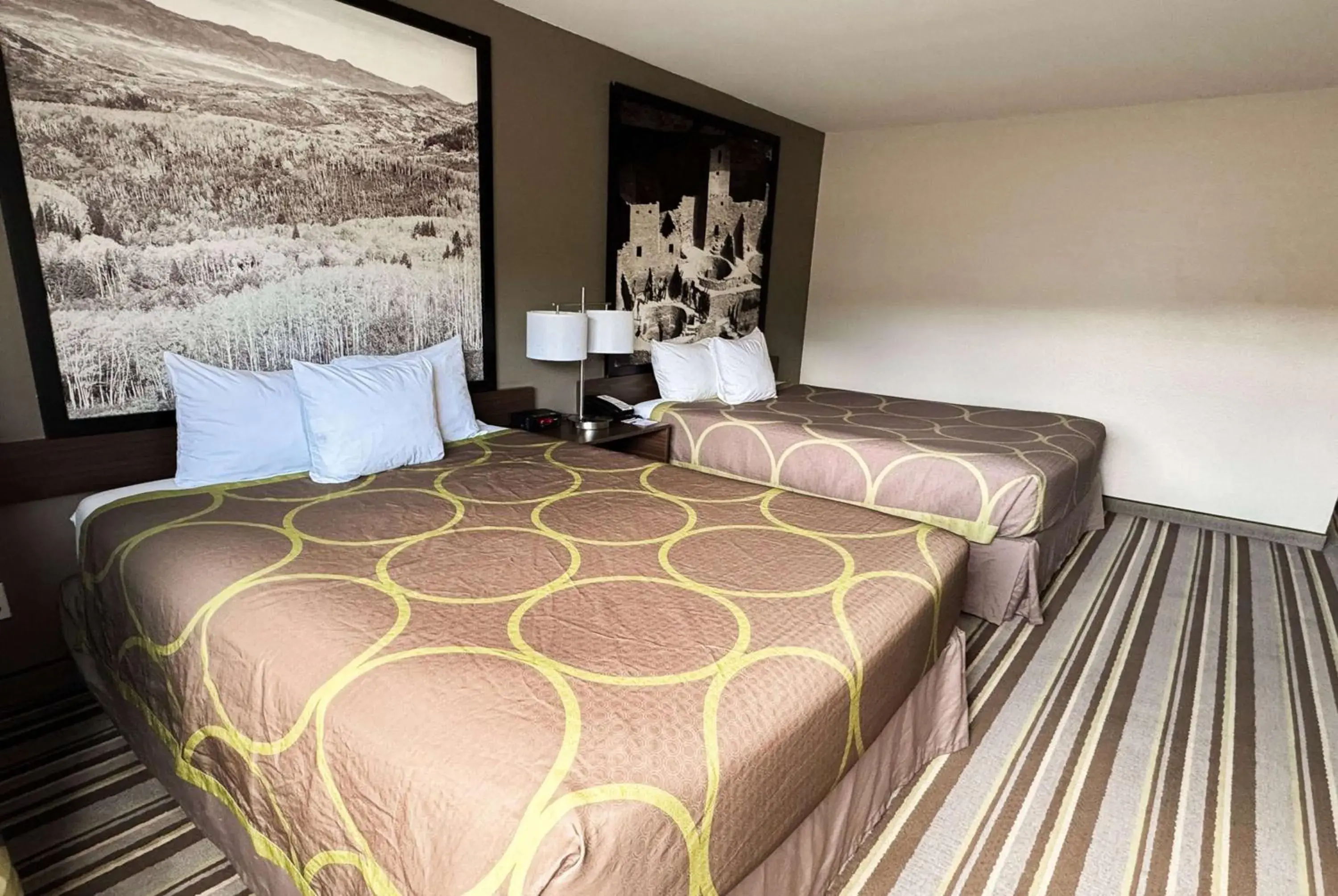 Queen Room with Two Queen Beds - Non-Smoking in Super 8 by Wyndham Durango Queen Room with Two Queen Beds - Non-Smoking in Super 8 by Wyndham Durango