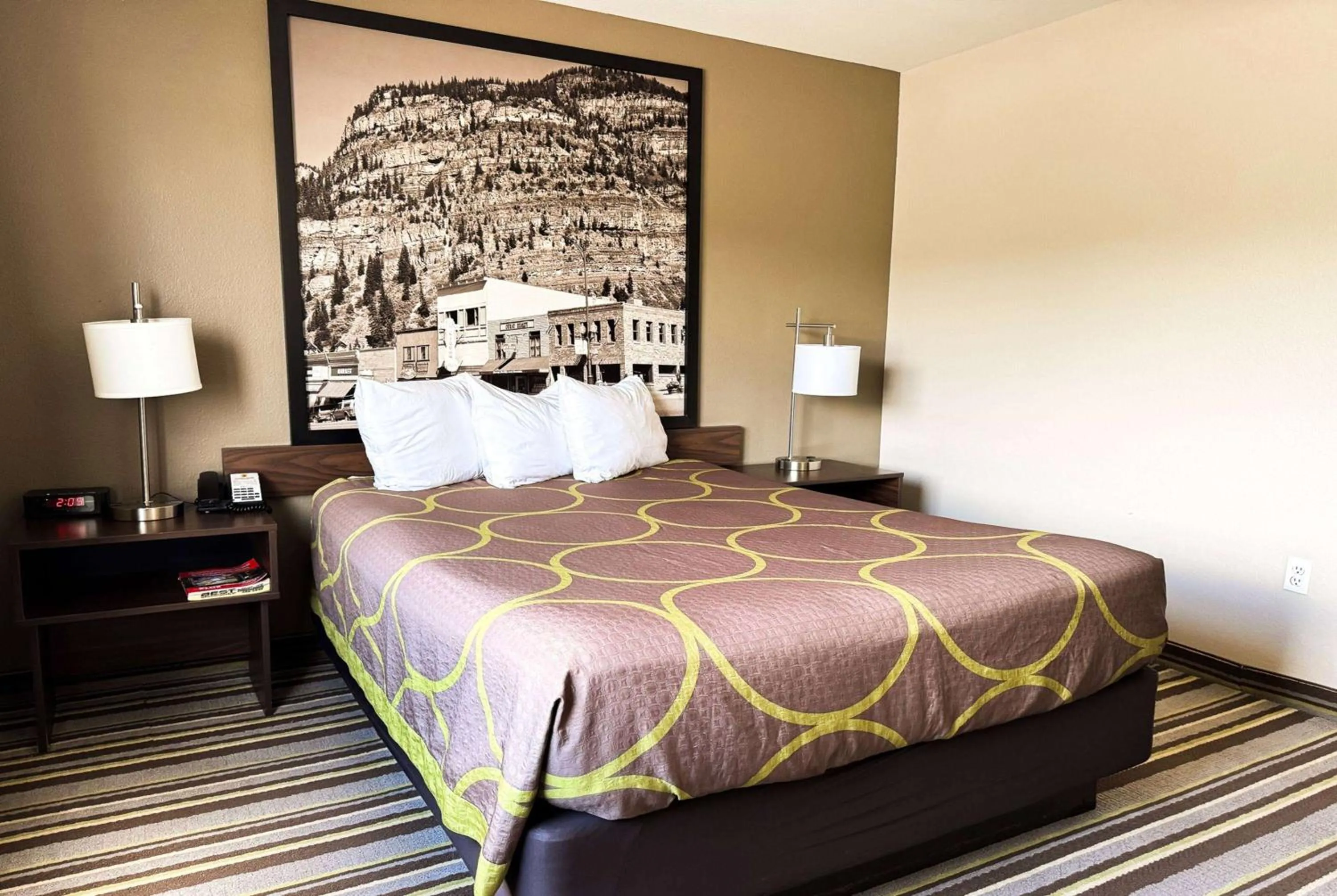 Photo of the whole room, Bed in Super 8 by Wyndham Durango