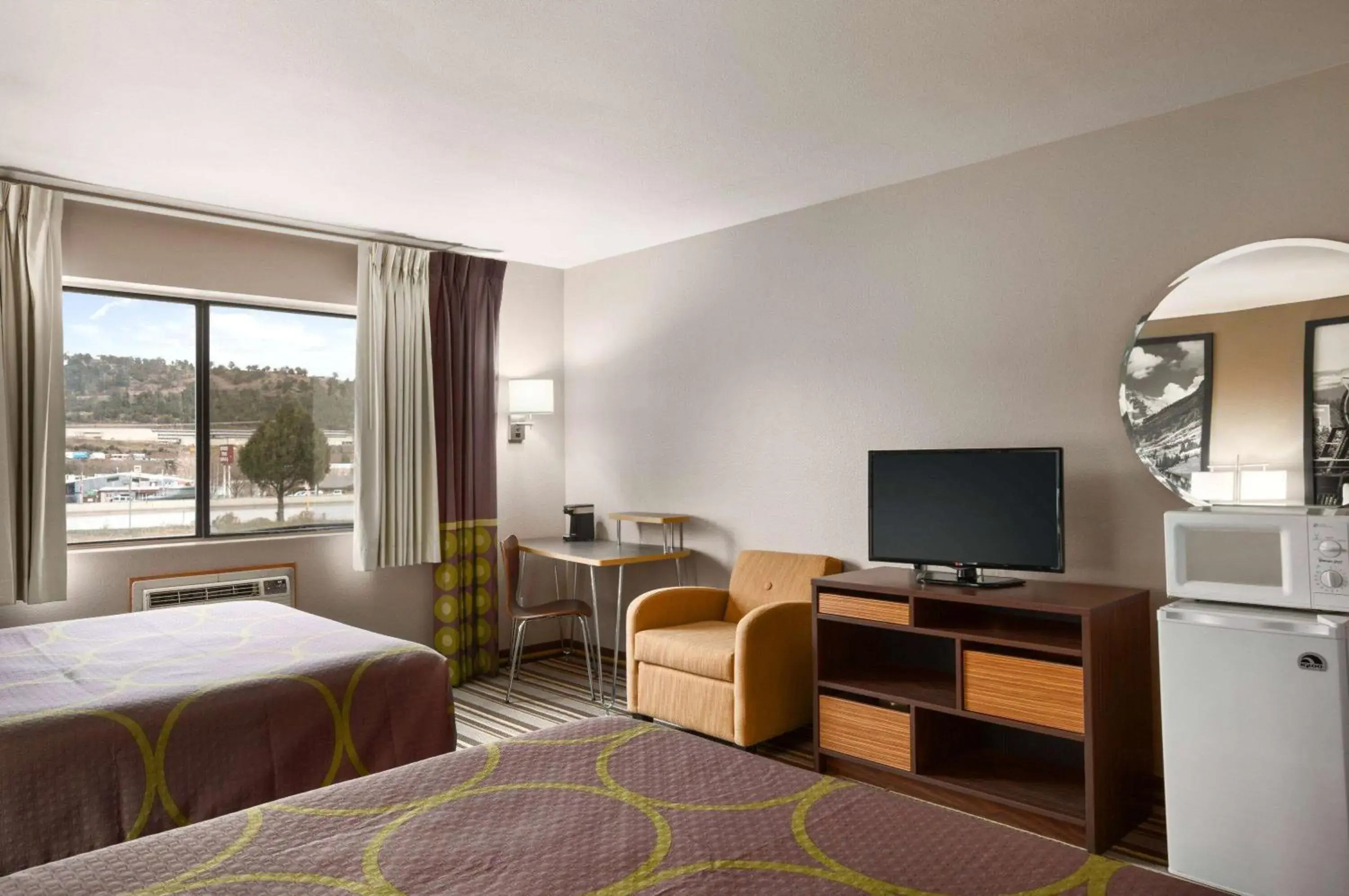 Photo of the whole room, Bed in Super 8 by Wyndham Durango Photo of the whole room, Bed in Super 8 by Wyndham Durango