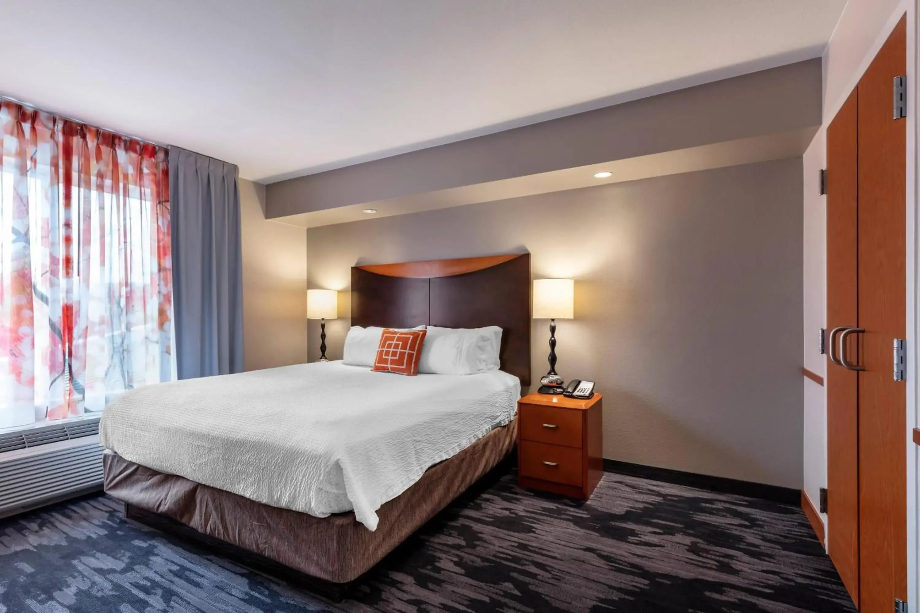 King Room in Fairfield Inn & Suites Columbus King Room in Fairfield Inn & Suites Columbus