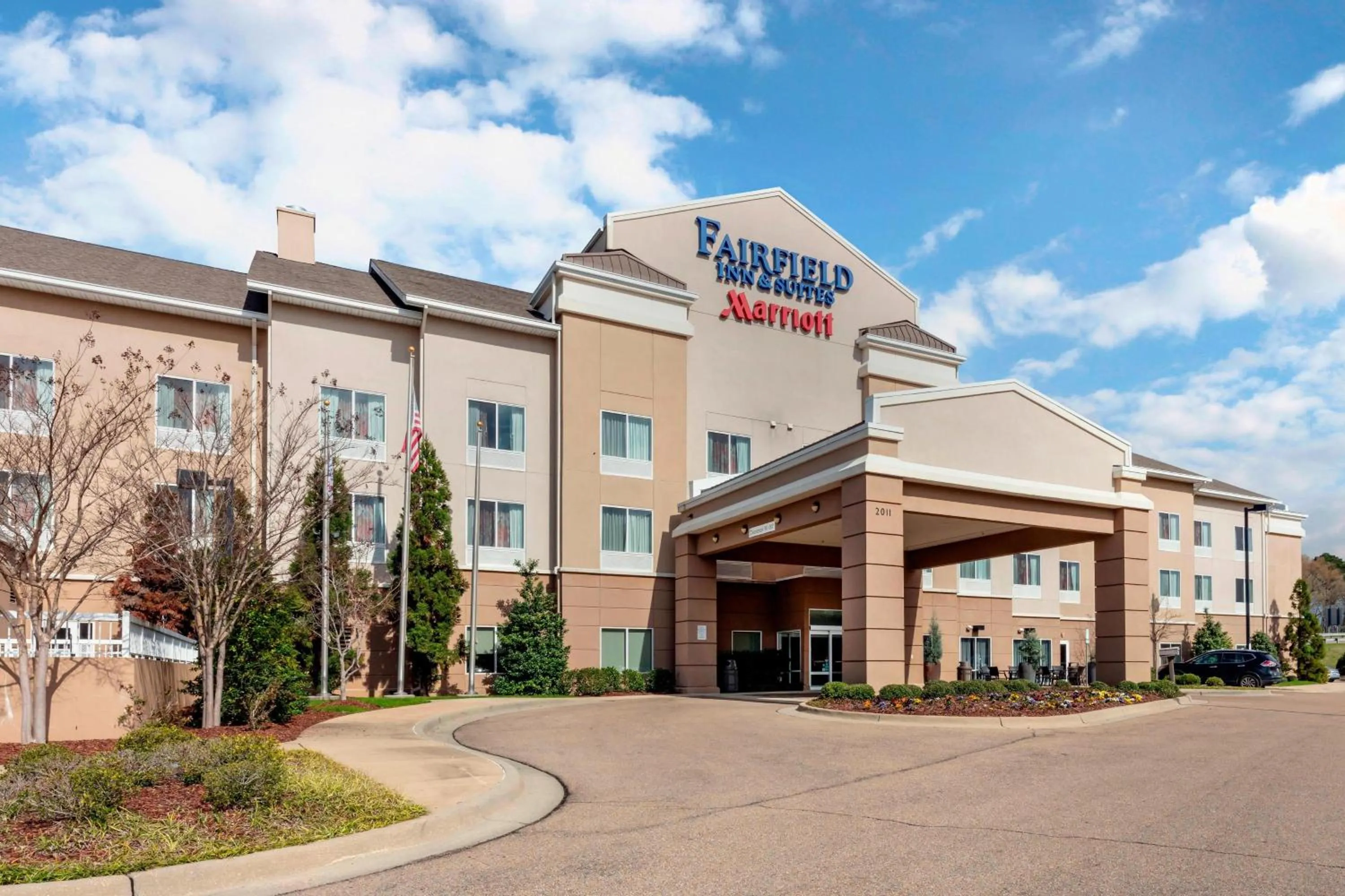 Property building in Fairfield Inn & Suites Columbus