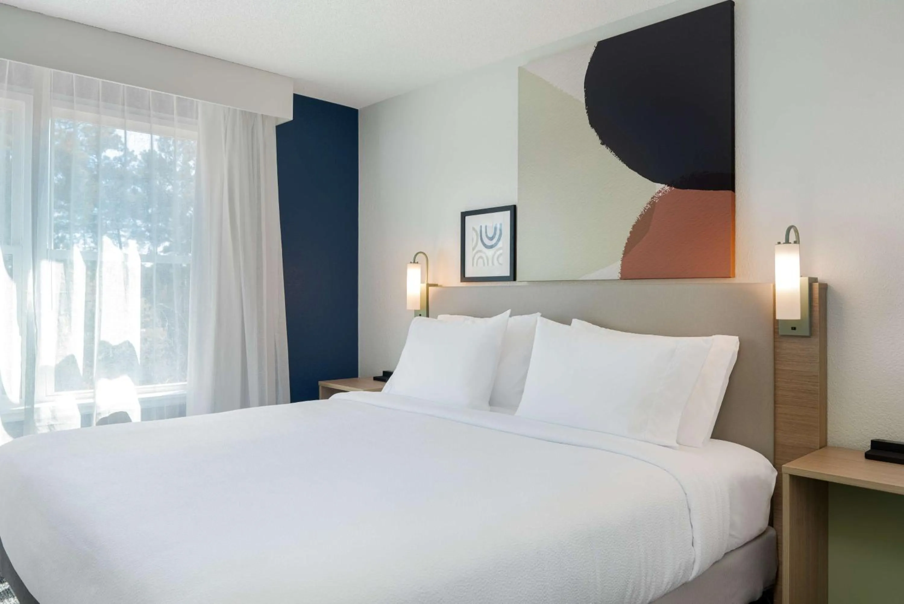 Bed in Spark by Hilton Summerville