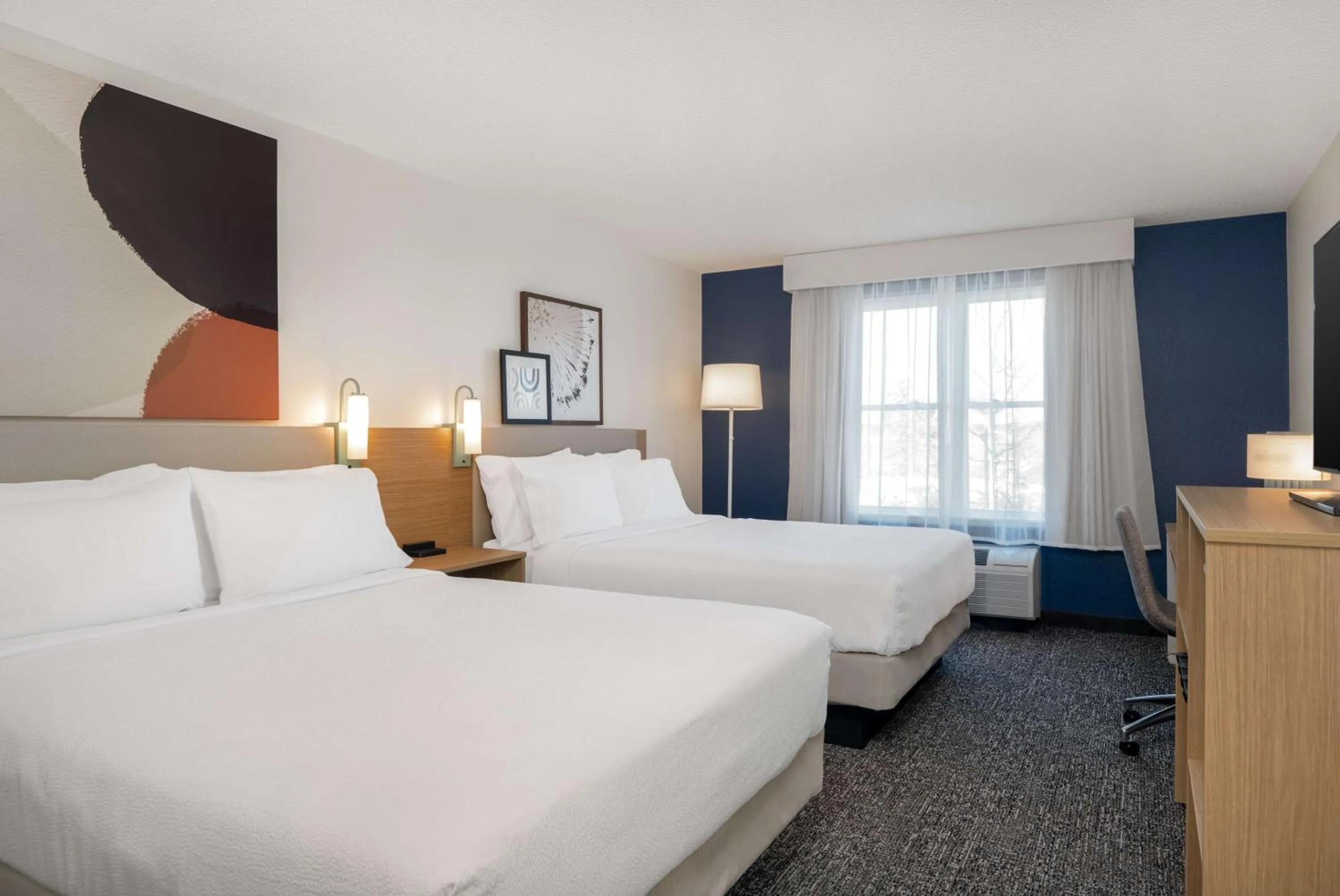 Bed in Spark by Hilton Summerville