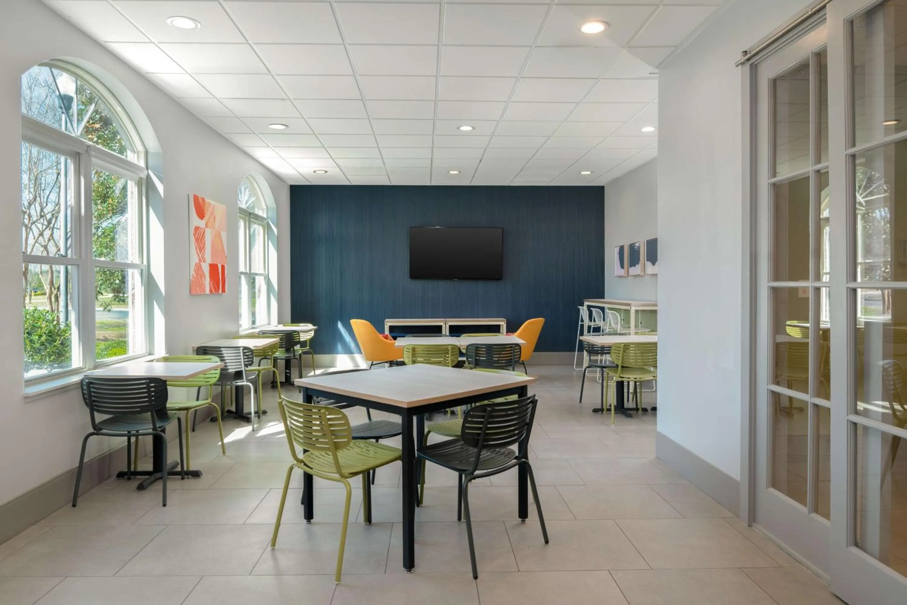 Lobby or reception in Spark by Hilton Summerville