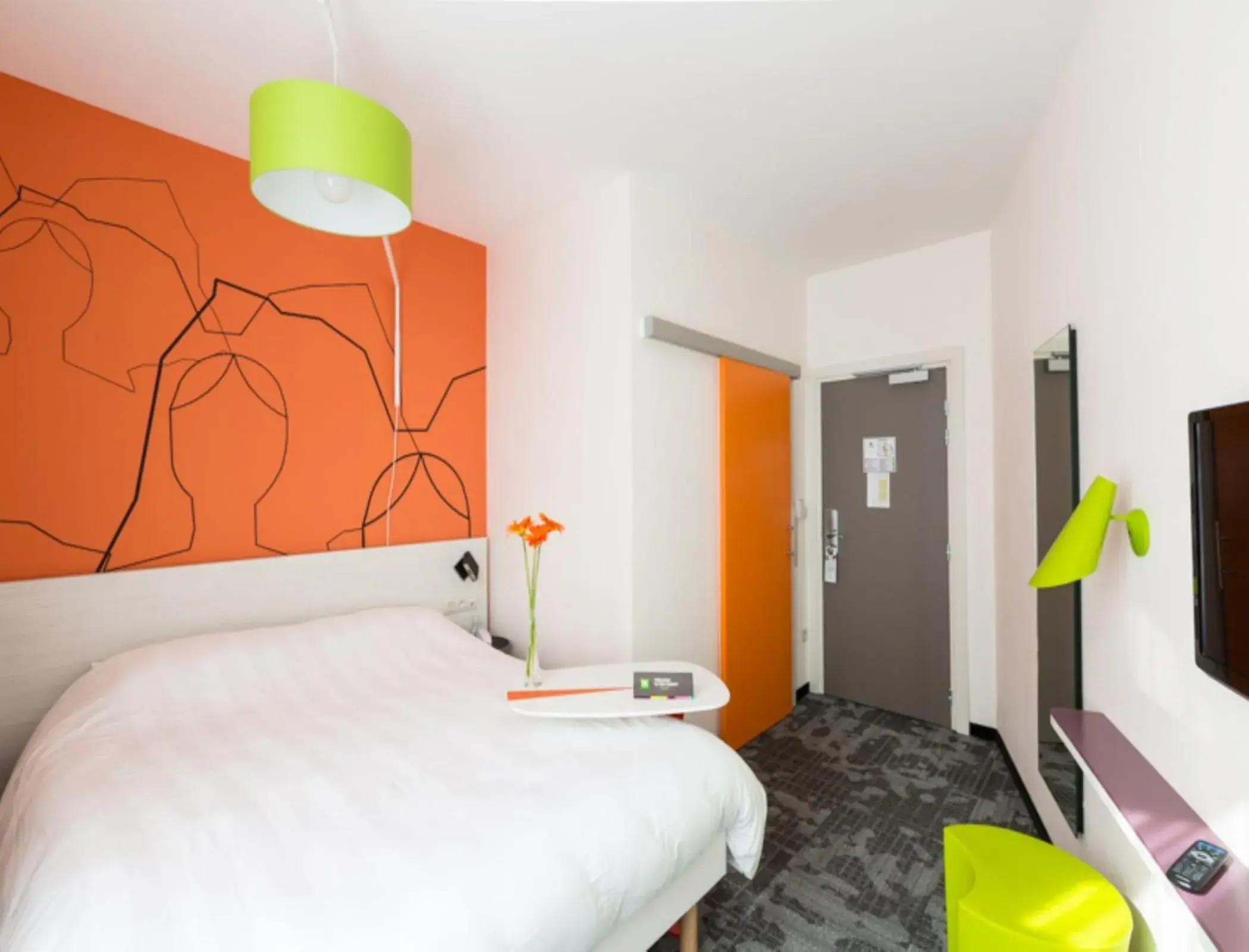 Photo of the whole room, Bed in ibis Styles Strasbourg Centre Petite France Photo of the whole room, Bed in ibis Styles Strasbourg Centre Petite France