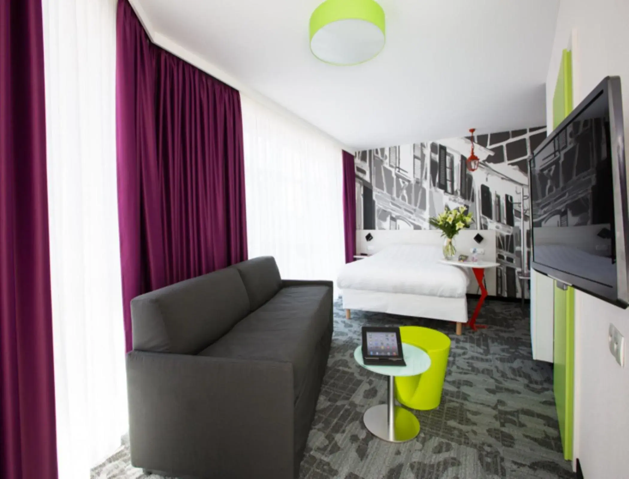 Photo of the whole room in ibis Styles Strasbourg Centre Petite France Photo of the whole room in ibis Styles Strasbourg Centre Petite France