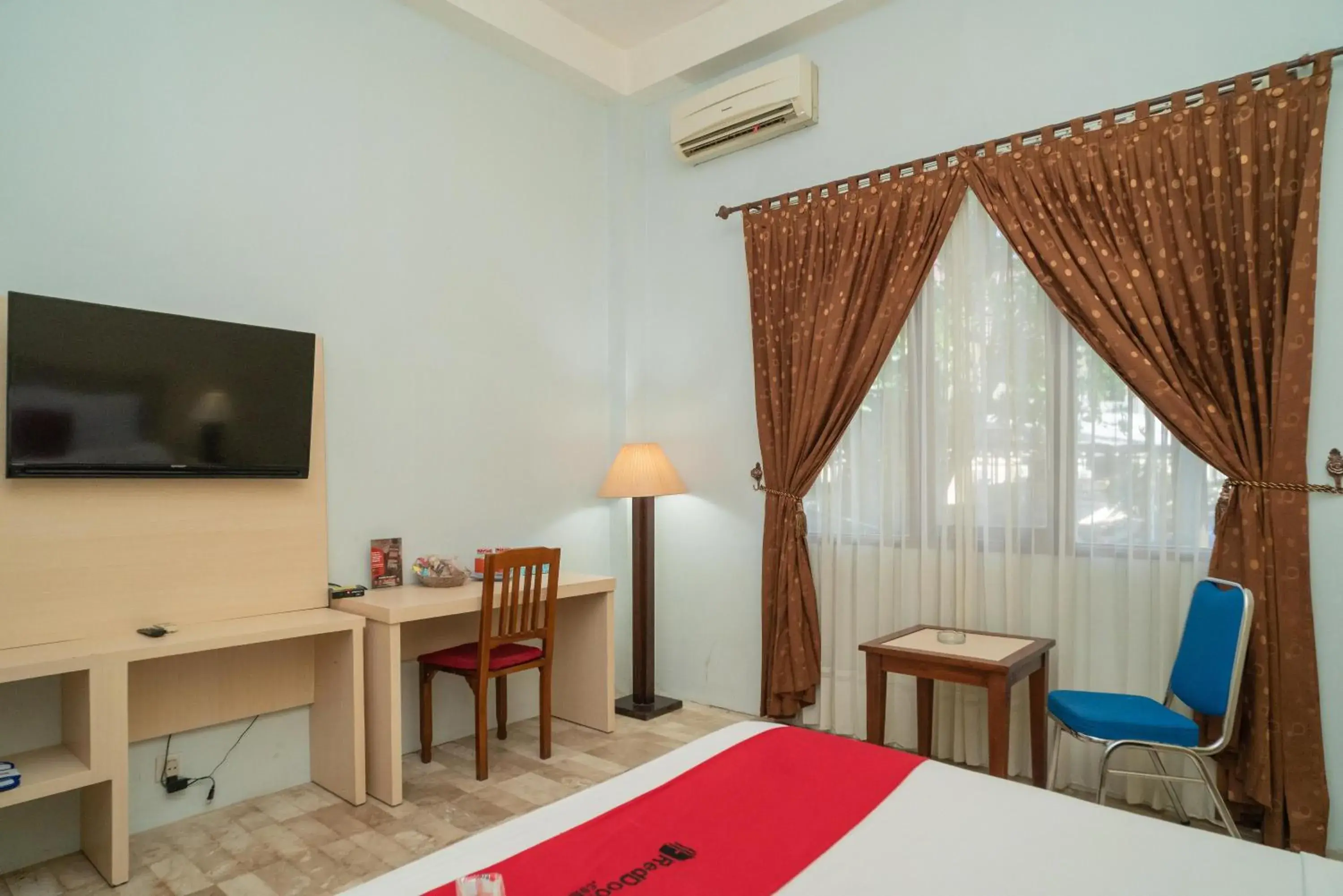 Bed in RedDoorz Plus near UIN Banjarmasin Bed in RedDoorz Plus near UIN Banjarmasin