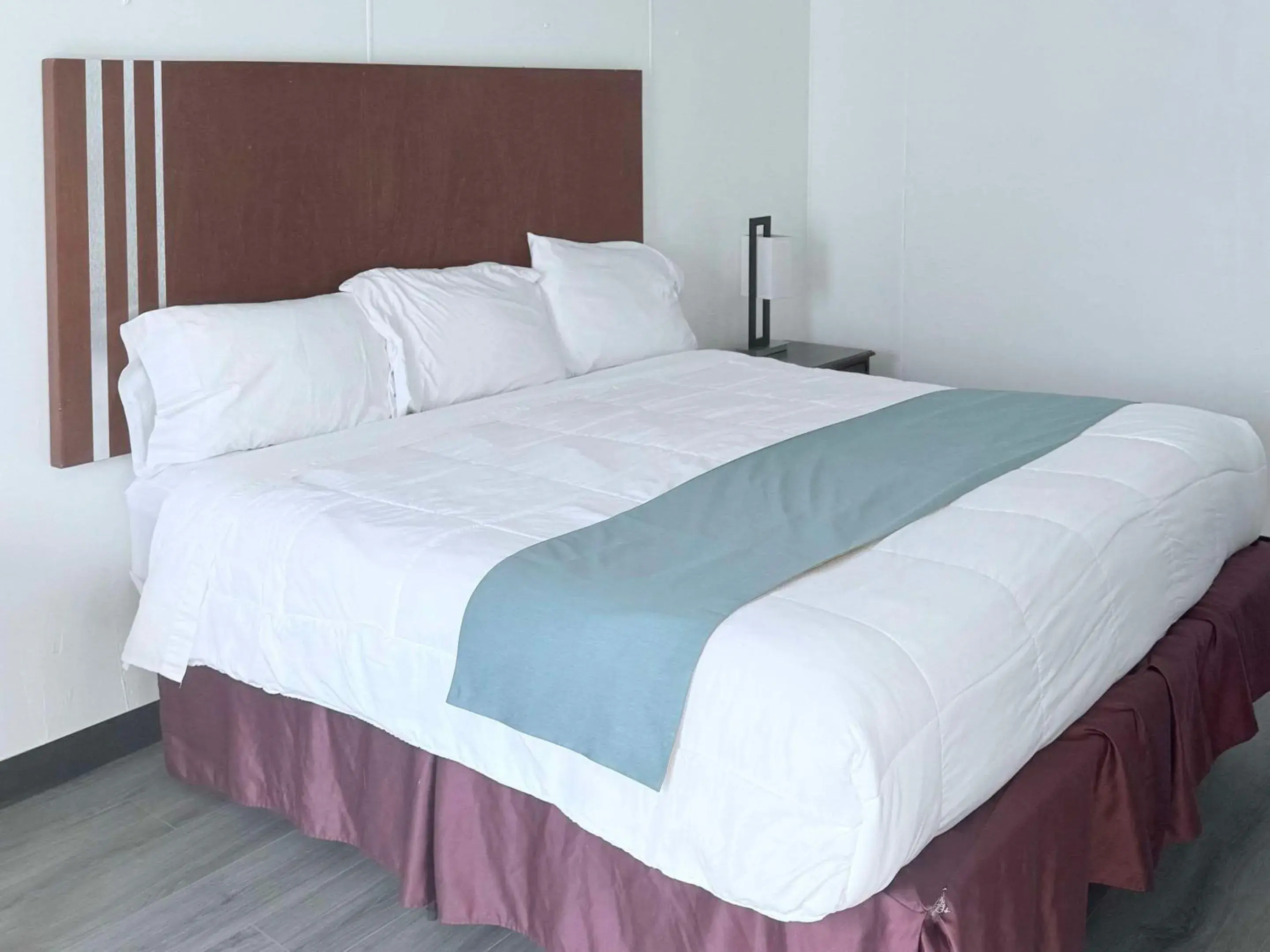 Bedroom, Bed in Rodeway Inn Bedroom, Bed in Rodeway Inn