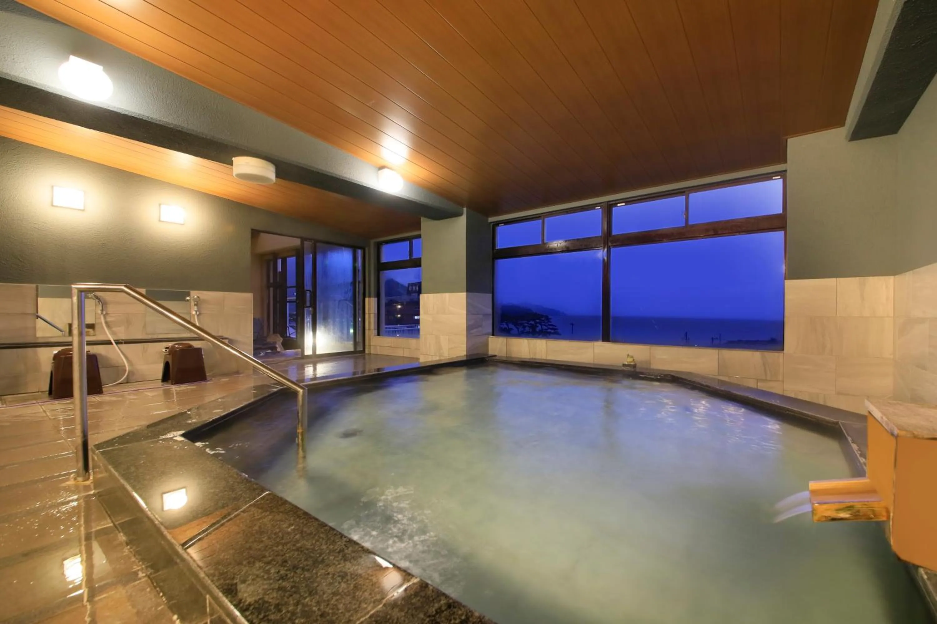 Hot Spring Bath in Yururi Nishiizu