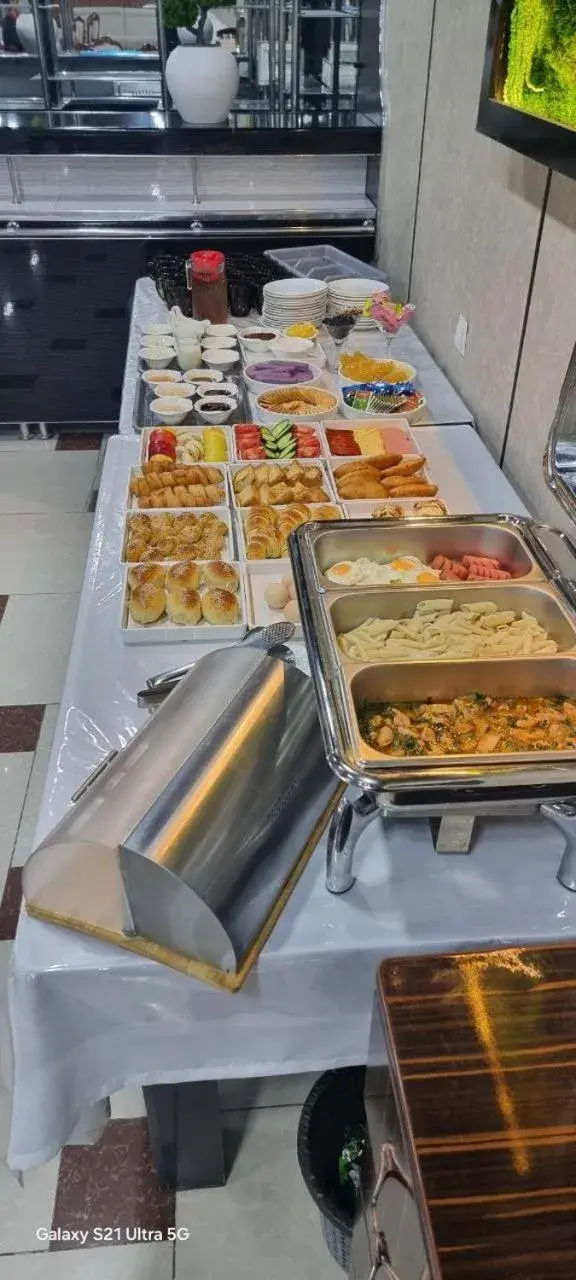 Breakfast in Maximum Hotel Breakfast in Maximum Hotel