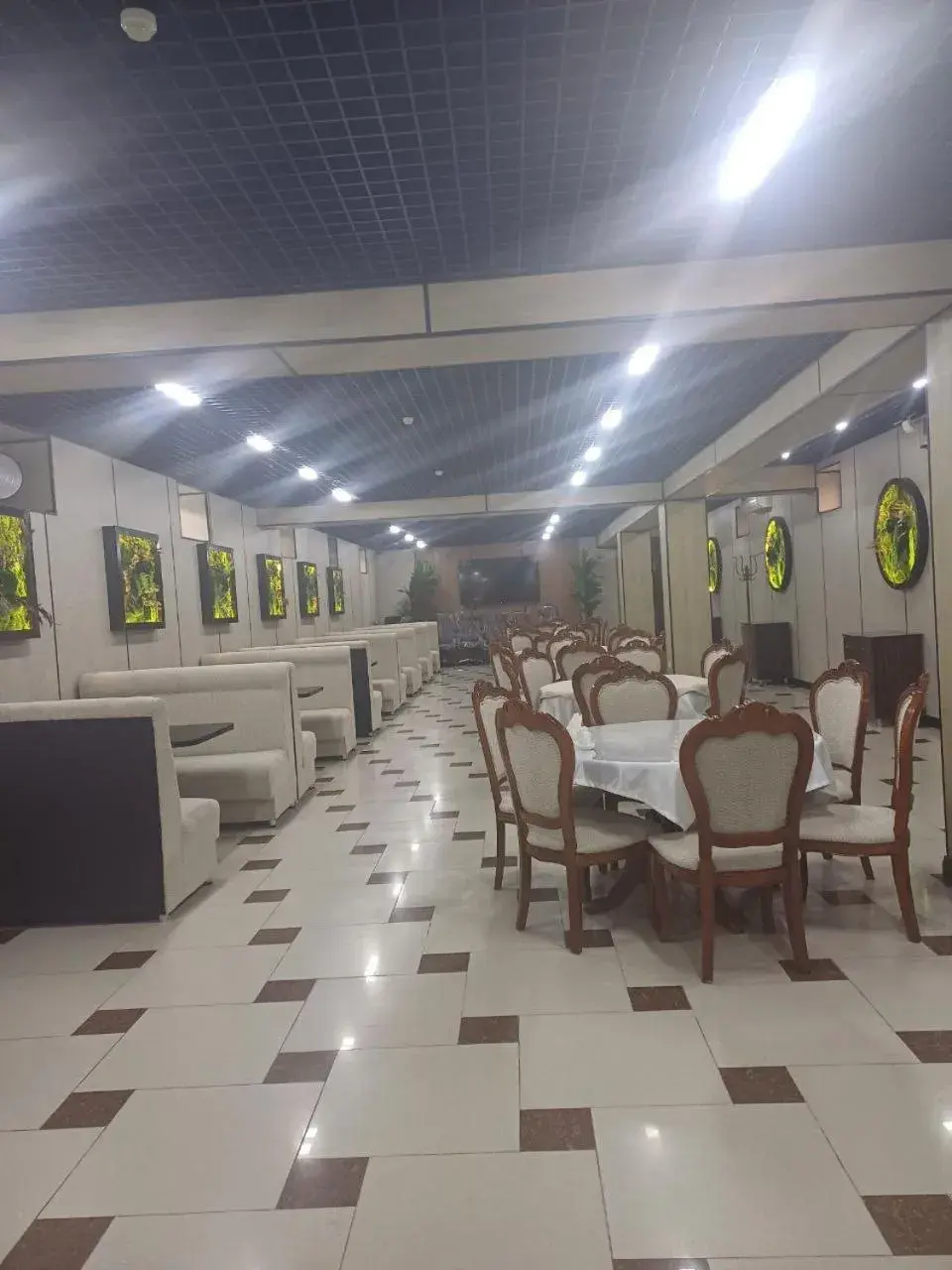 Maximum Hotel Maximum Hotel