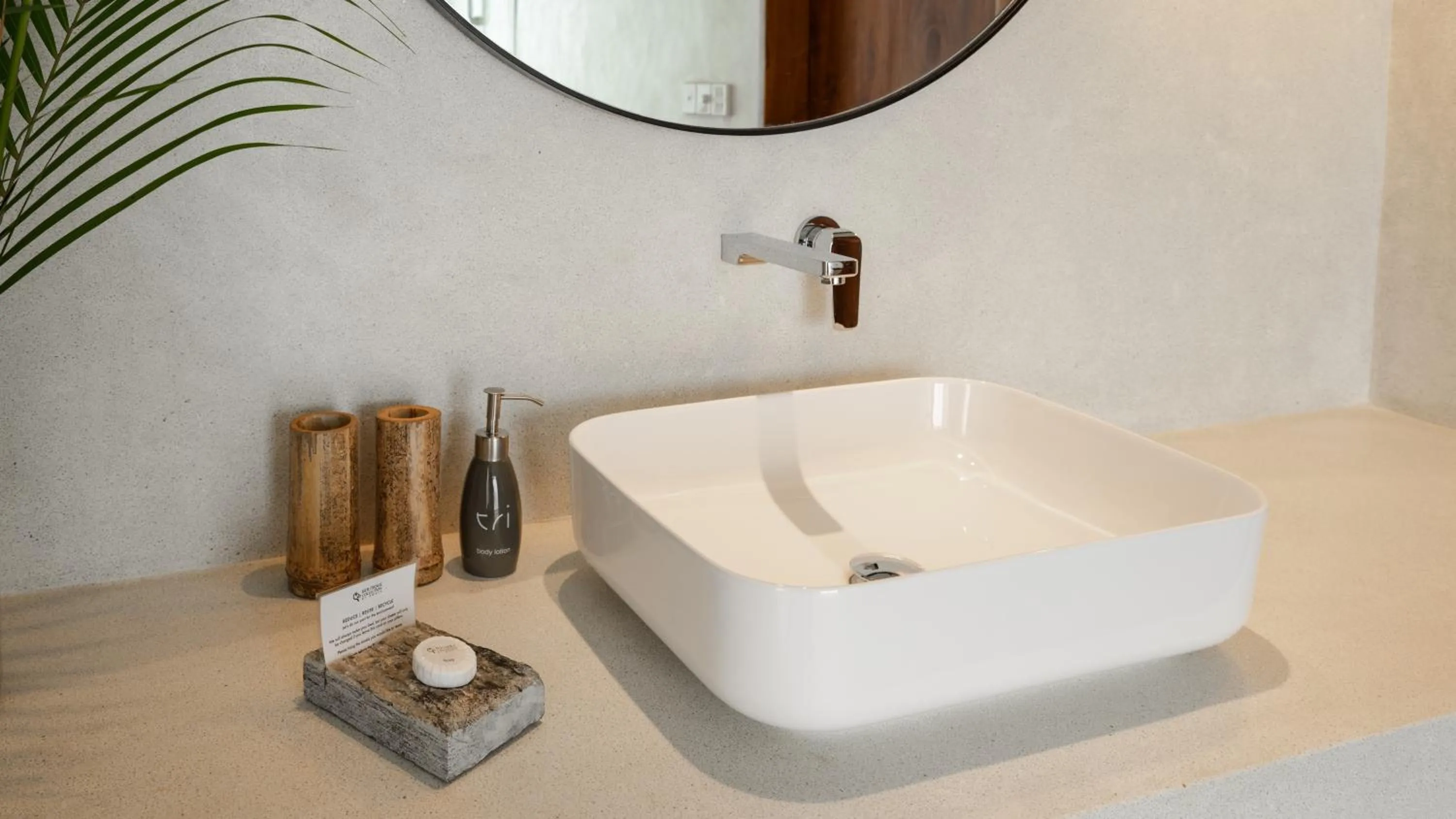 Bathroom in Tri Ahangama