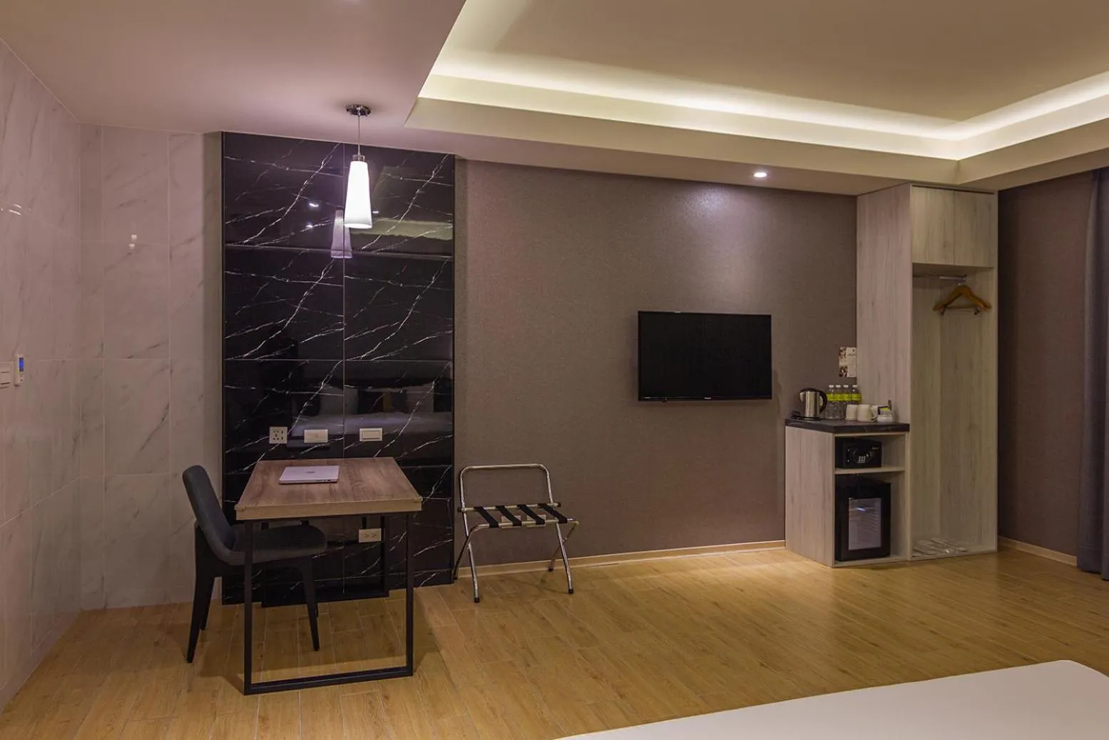 TV and multimedia in CHECK inn New Taipei LuZhou