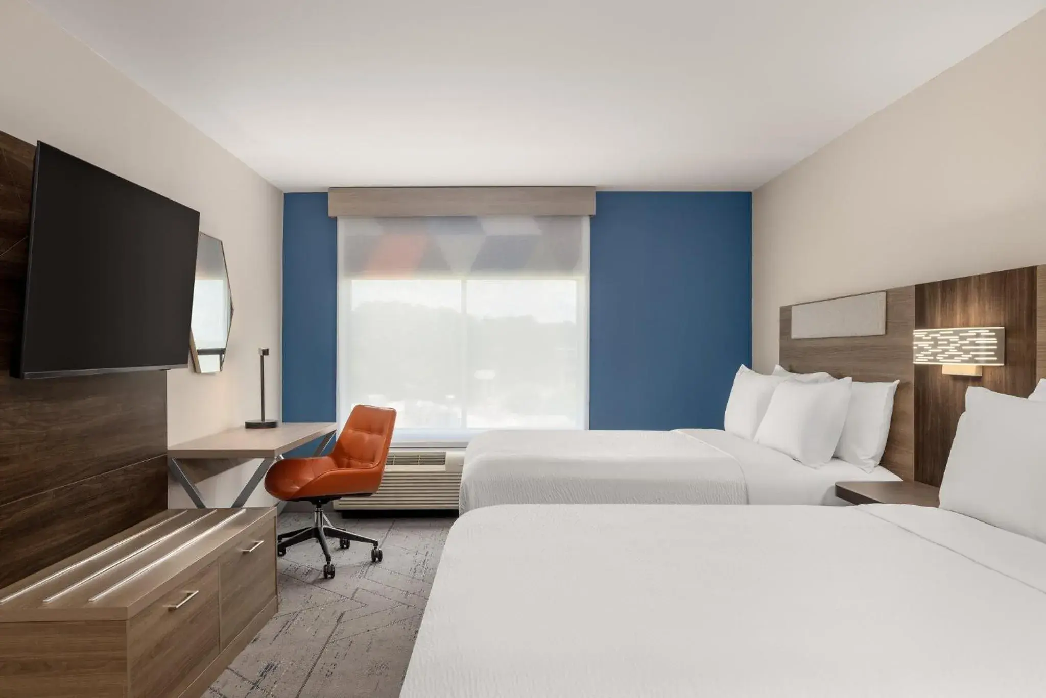 Standard Queen Room with Two Queen Beds and Mobility Accessible Tub in Holiday Inn Express Fayetteville Fort Bragg by IHG Standard Queen Room with Two Queen Beds and Mobility Accessible Tub in Holiday Inn Express Fayetteville Fort Bragg by IHG