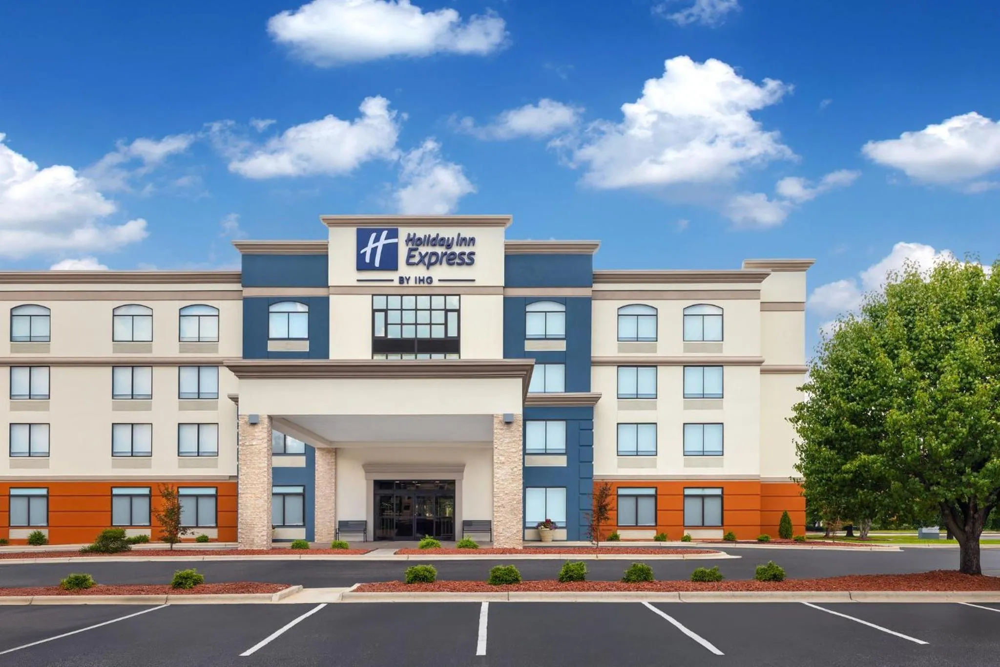 Property building in Holiday Inn Express Fayetteville Fort Bragg by IHG