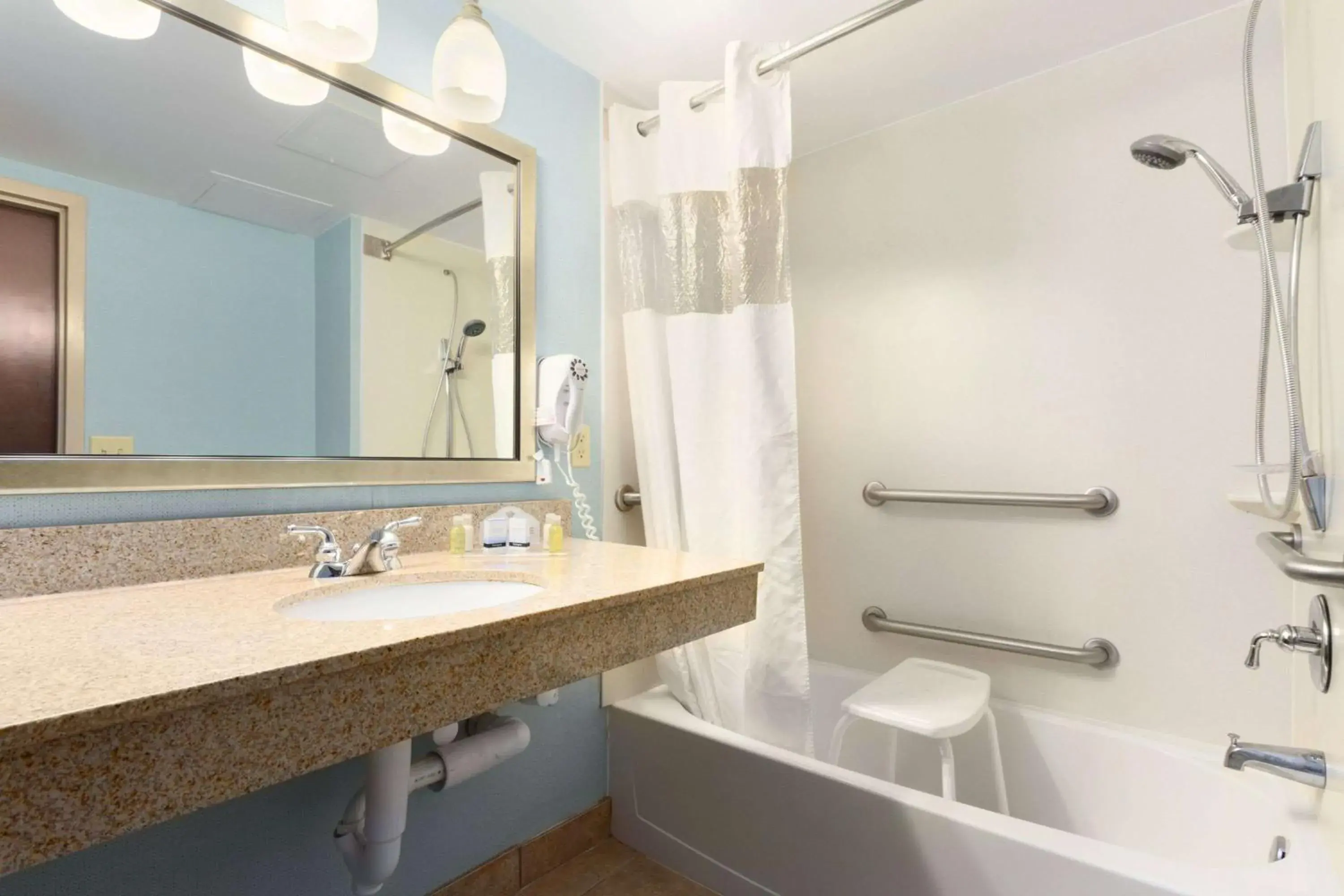 Bathroom in Independent SPHC Cross Creek Inn & Suites Bathroom in Independent SPHC Cross Creek Inn & Suites