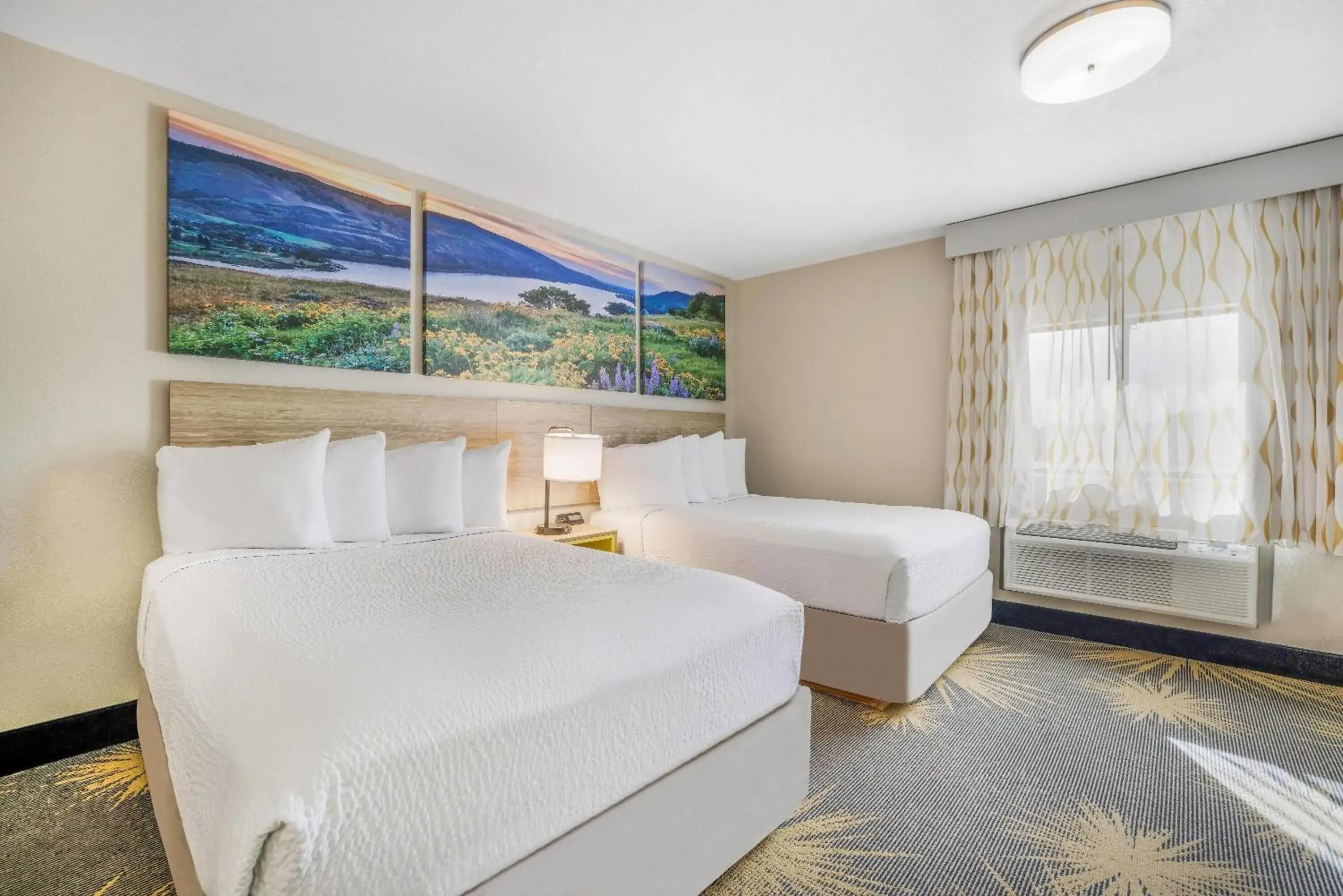 Bed in Days Inn by Wyndham Cortez Bed in Days Inn by Wyndham Cortez