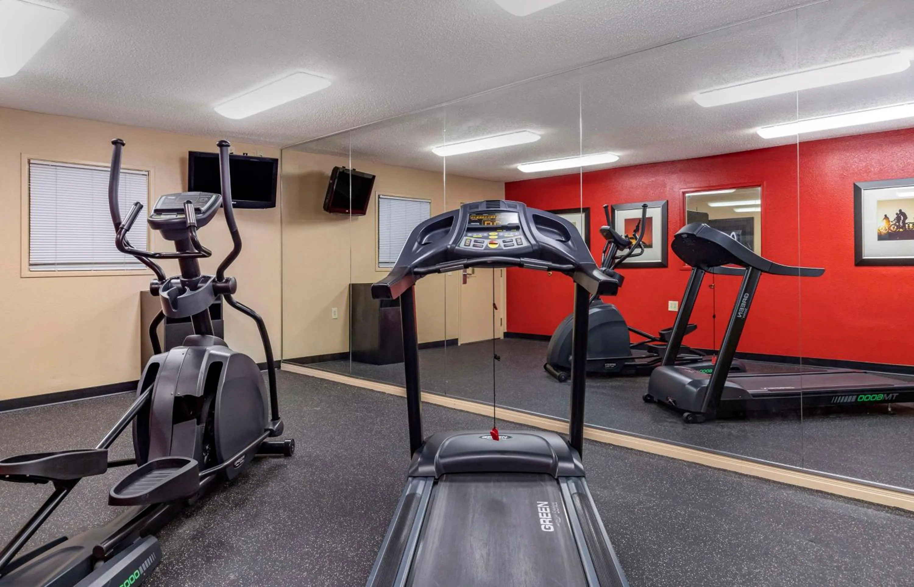 Fitness centre/facilities in Extended Stay America Suites - San Antonio - Colonnade - Medical