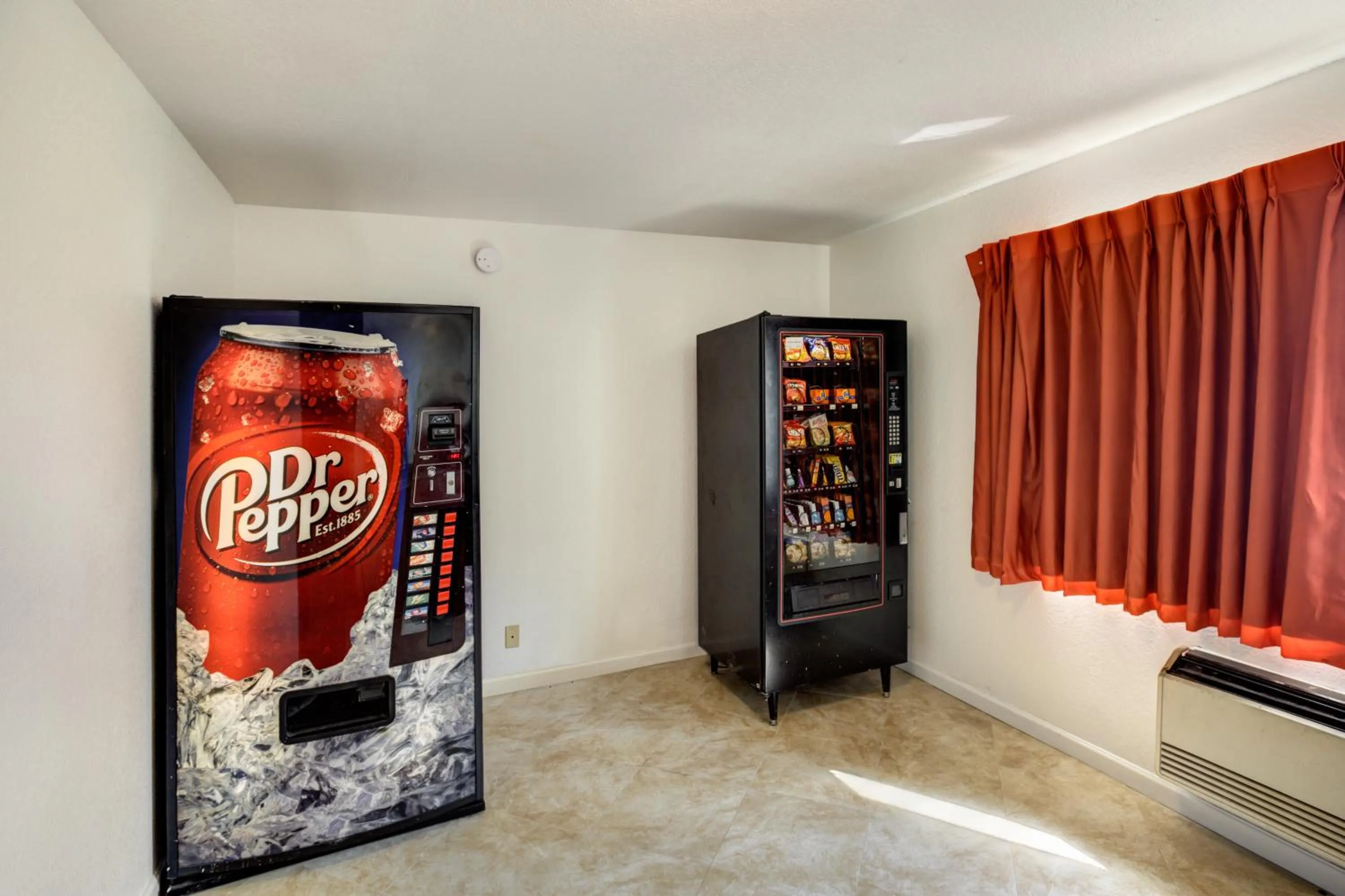 Decorative detail in Motel 6-Dallas, TX - South