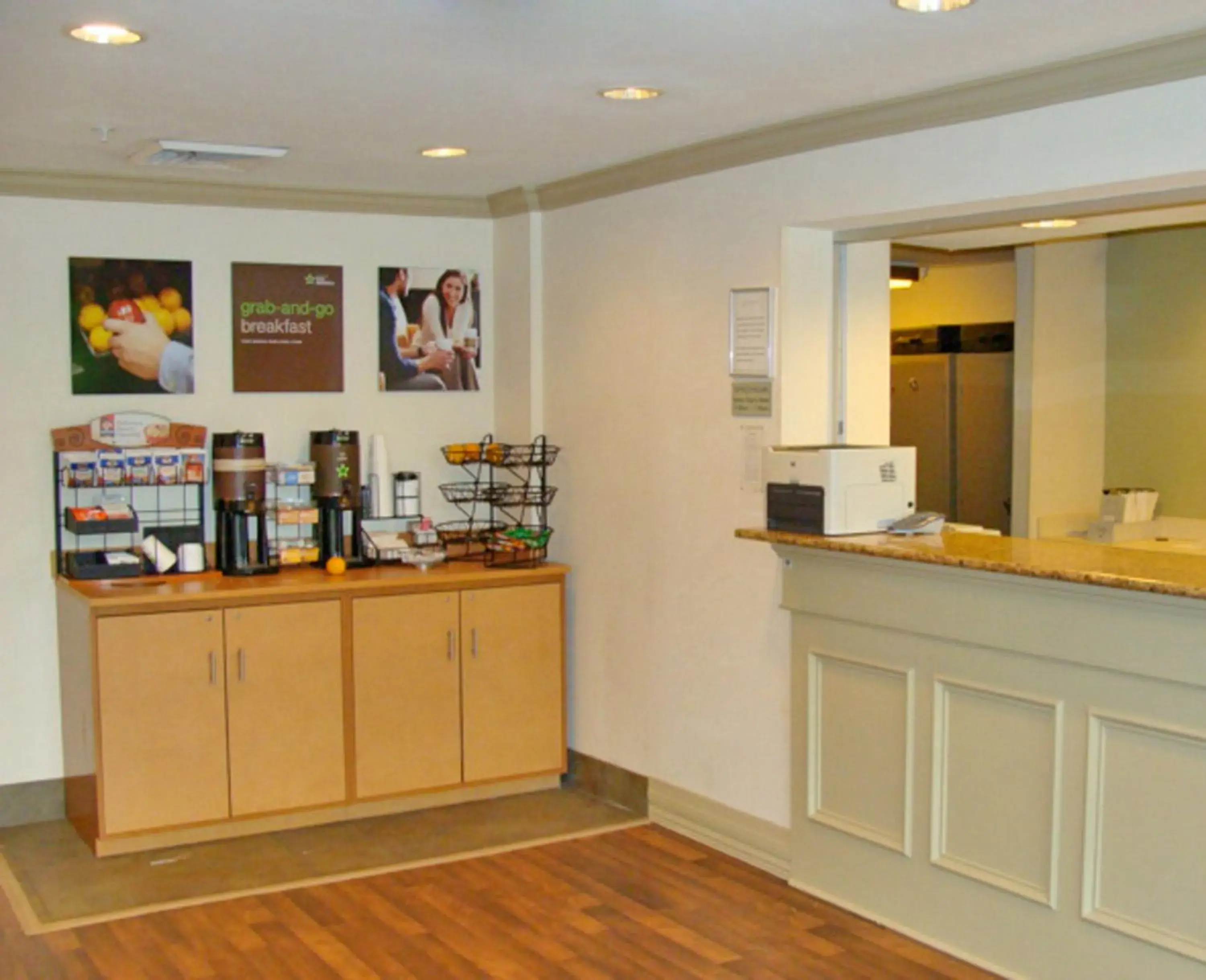 Lobby or reception in Extended Stay America Suites - Philadelphia - Mt Laurel - Pacilli Place Lobby or reception in Extended Stay America Suites - Philadelphia - Mt Laurel - Pacilli Place