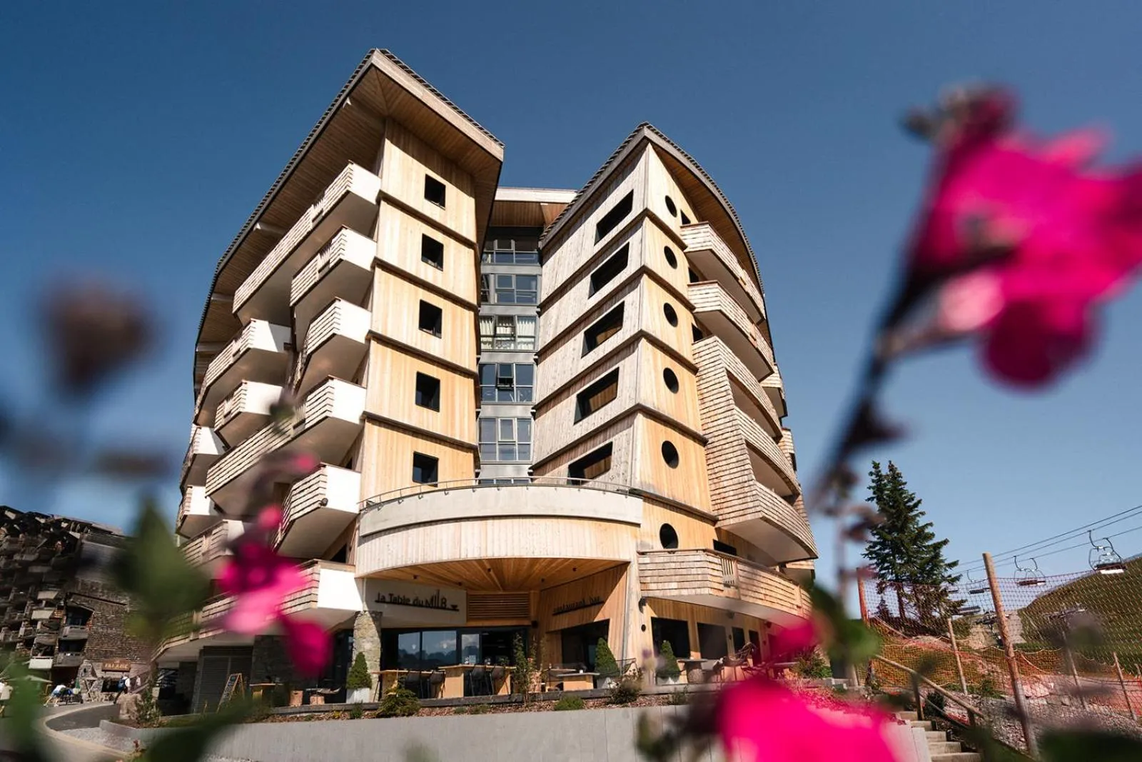 Property building in Hôtel MiL8