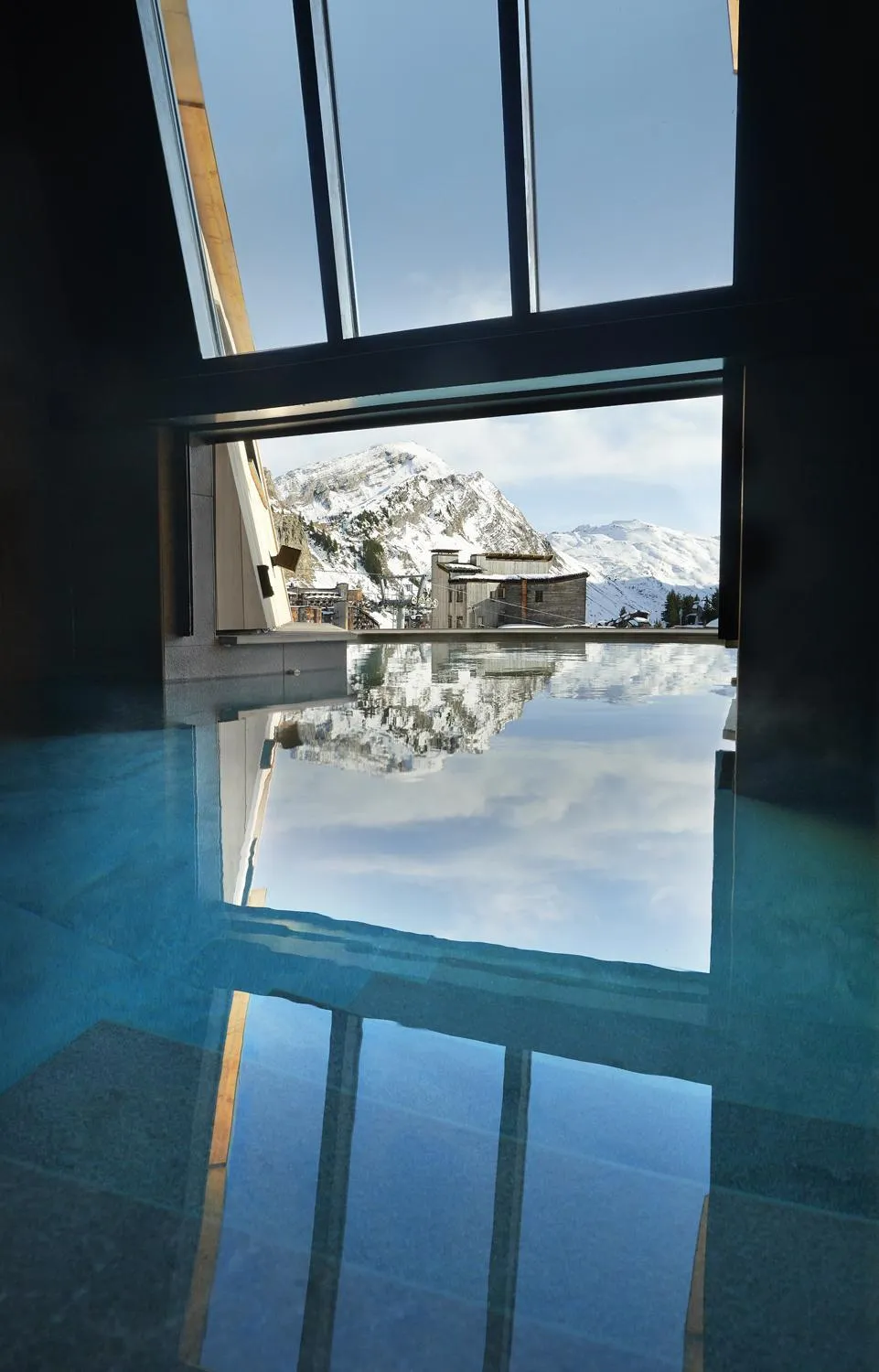 Swimming pool in Hôtel MiL8