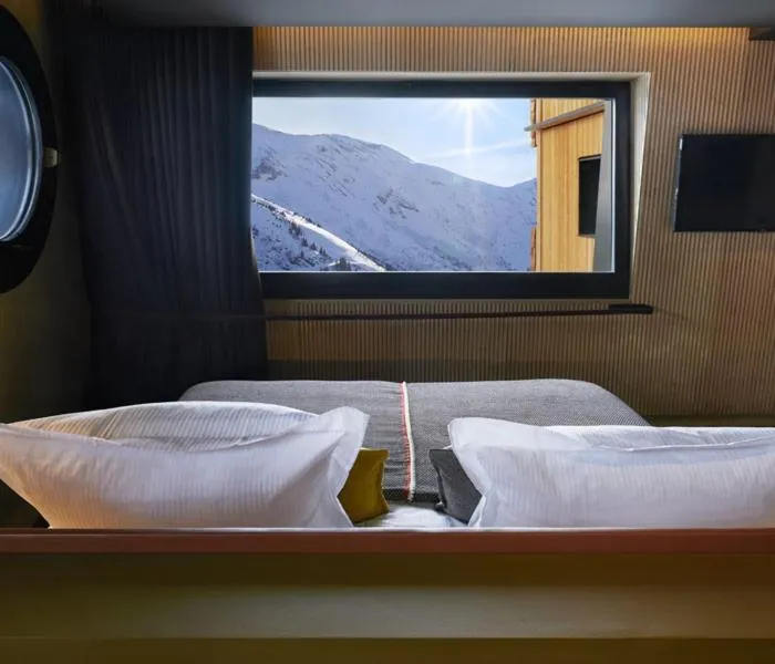 Mountain view, Bed in Hôtel MiL8