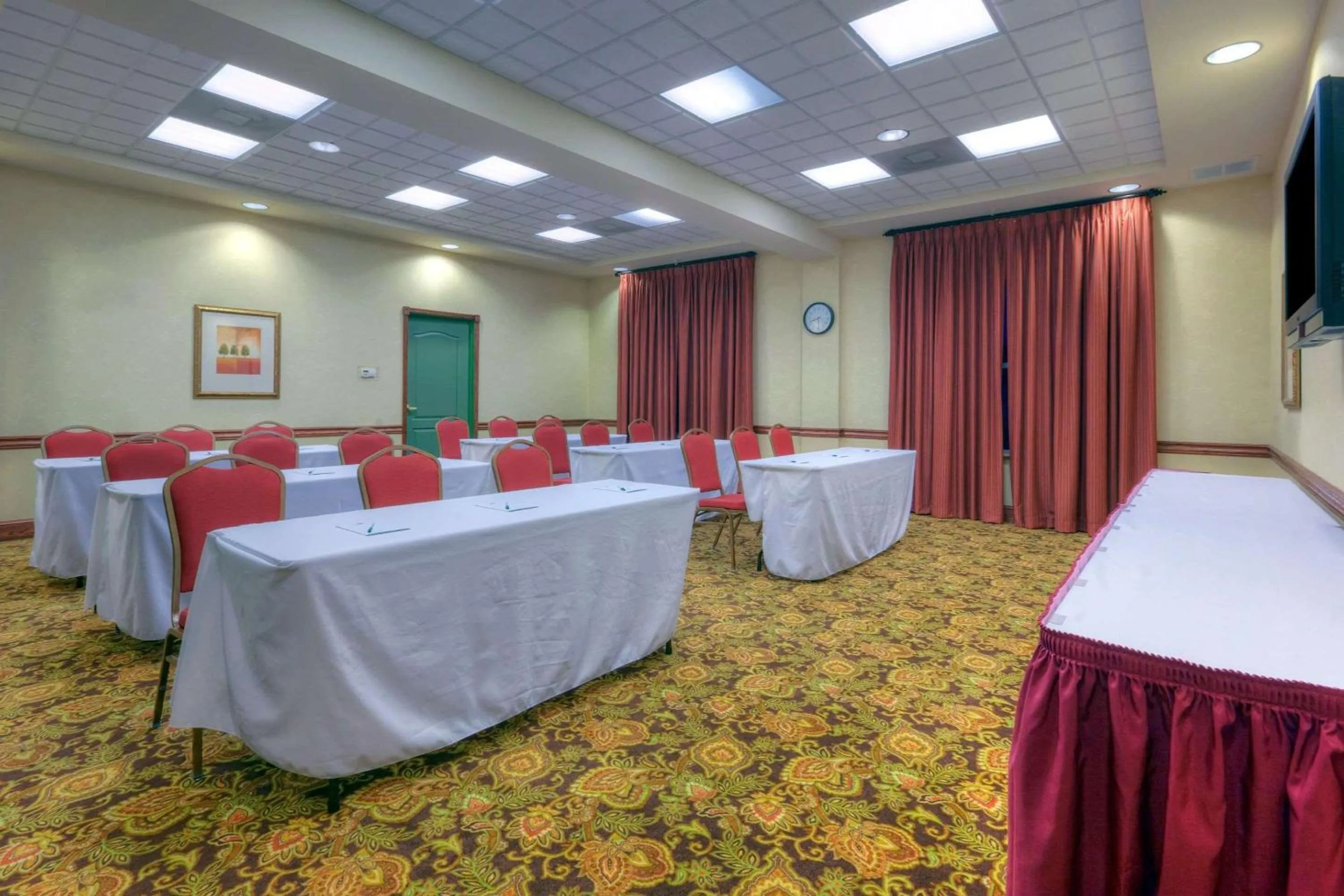 Meeting/conference room in Country Inn & Suites by Radisson, Fredericksburg, VA