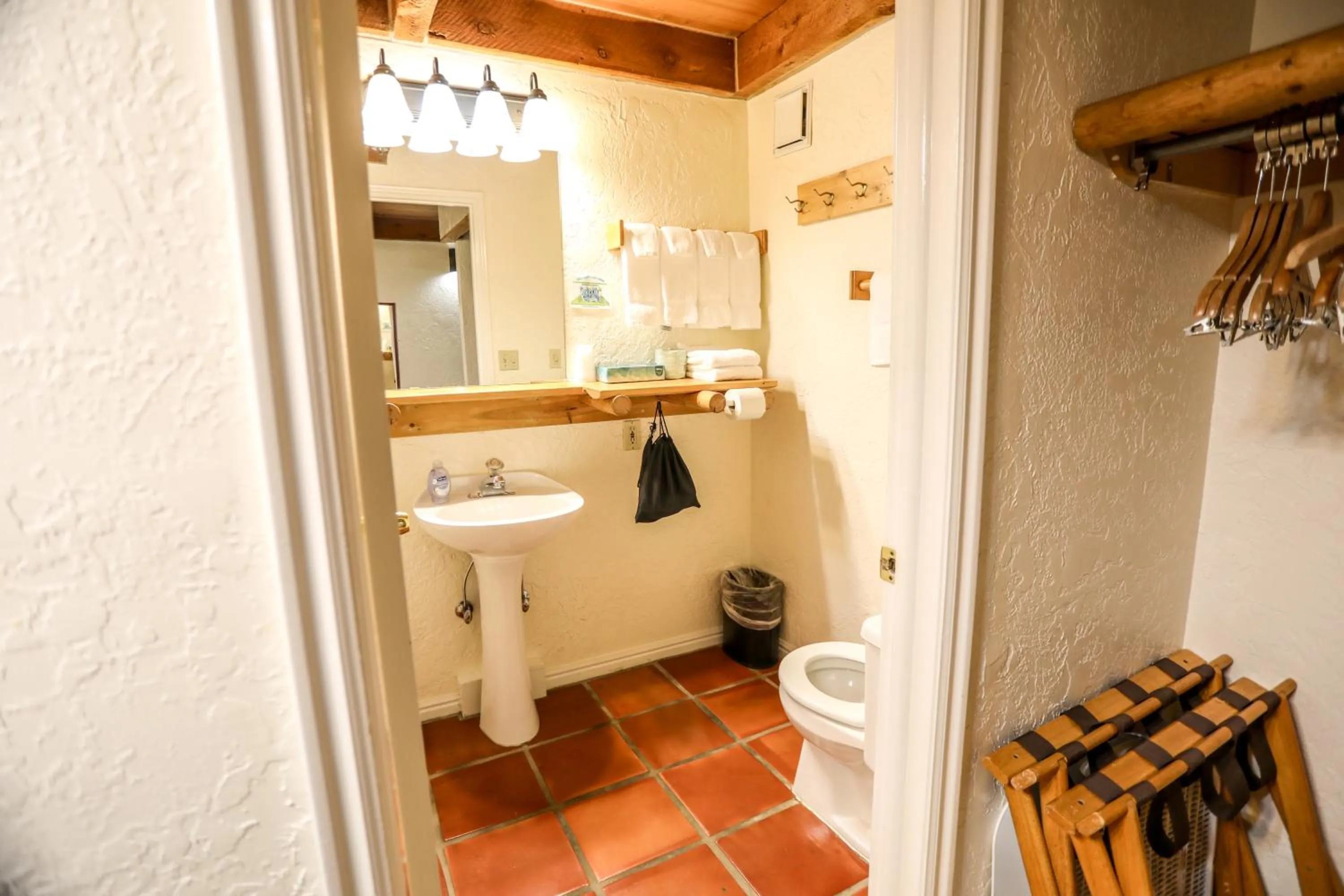 The Boulder Creek Lodge