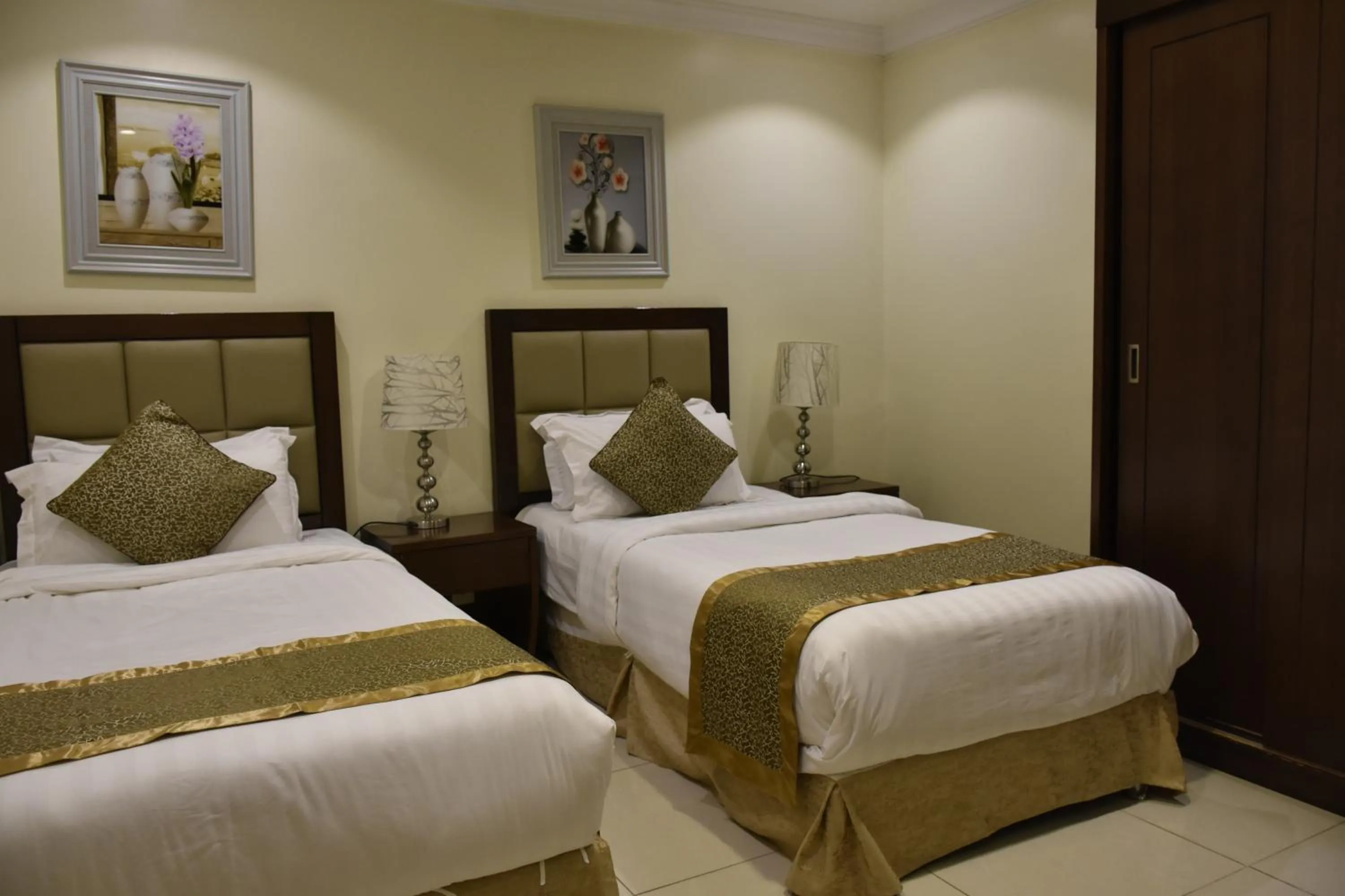 Bed in Al Jury Serviced Apartments