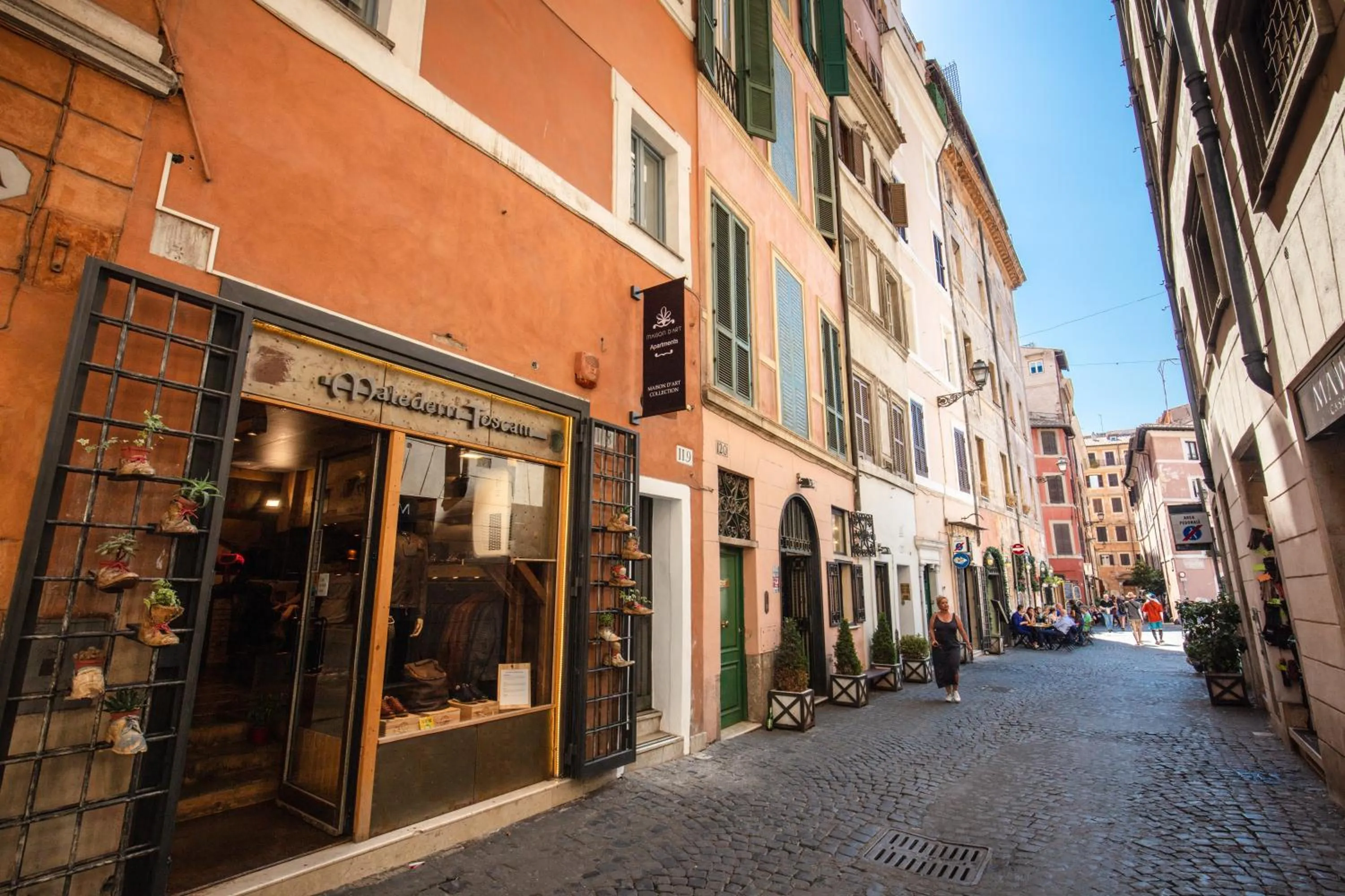 Facade/entrance in Maison d'Art Apartments - Maison d'Art Collection