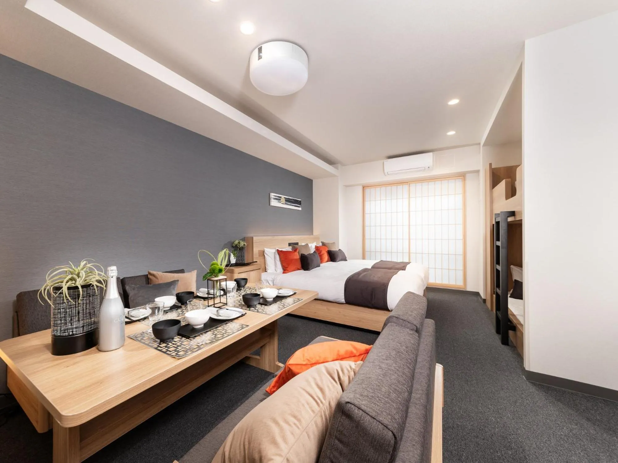 Seating area, Bed in MIMARU Tokyo Ginza East