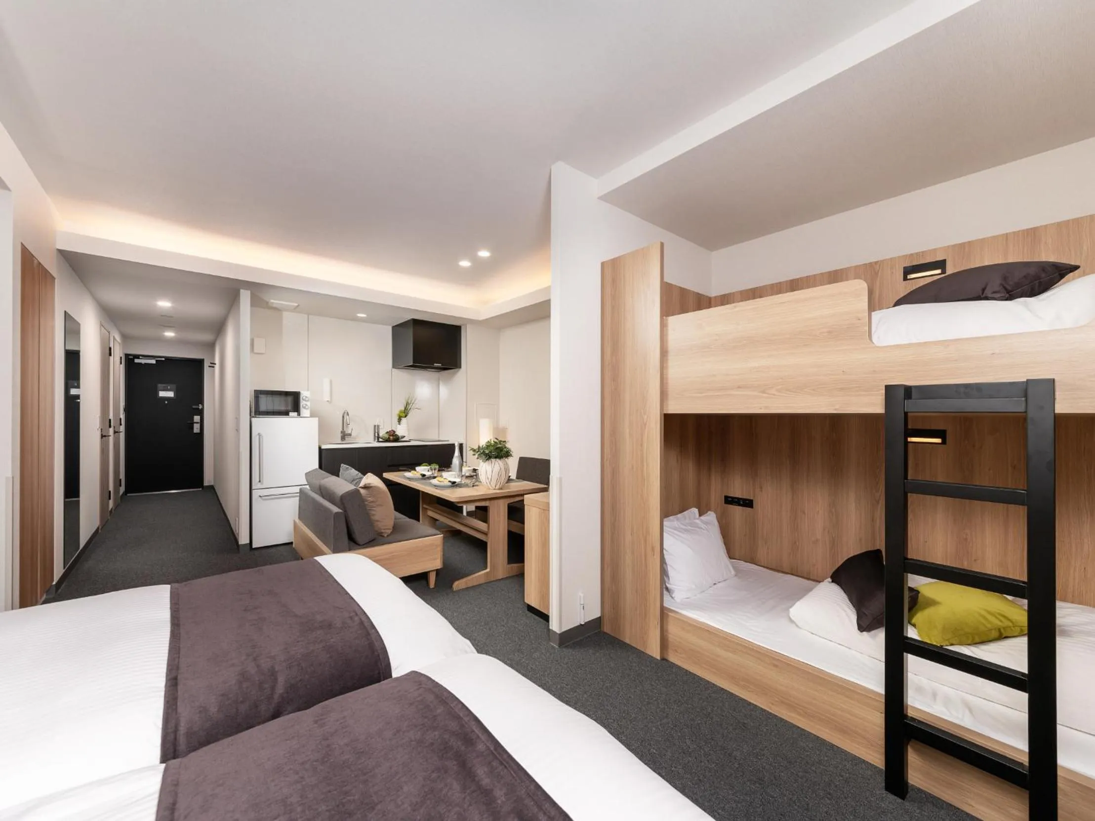 Kitchen or kitchenette, Bed in MIMARU Tokyo Ginza East