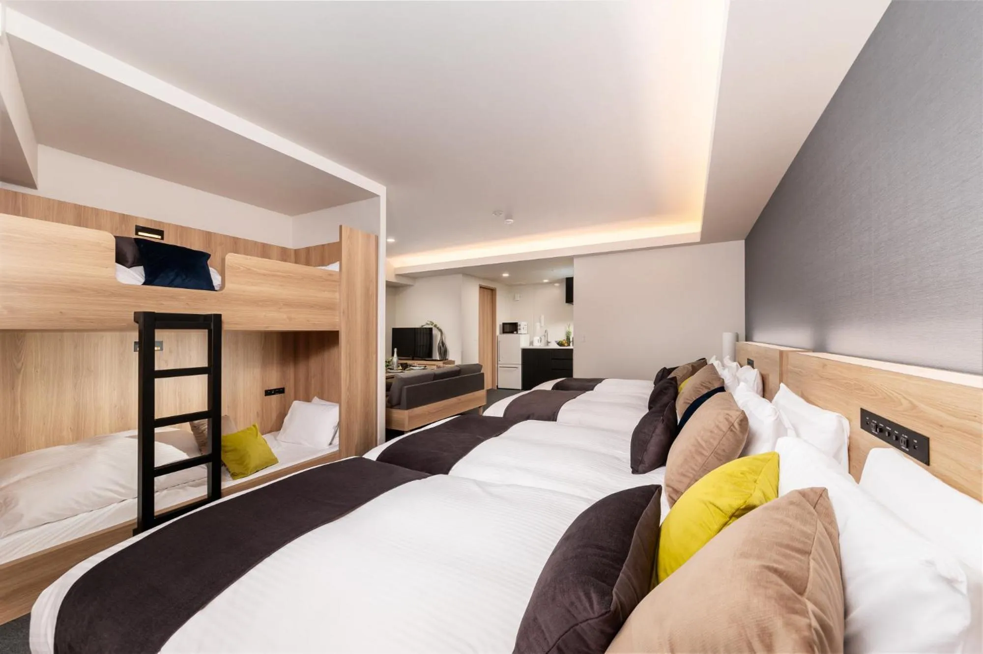 Kitchen or kitchenette, Bed in MIMARU Tokyo Ginza East